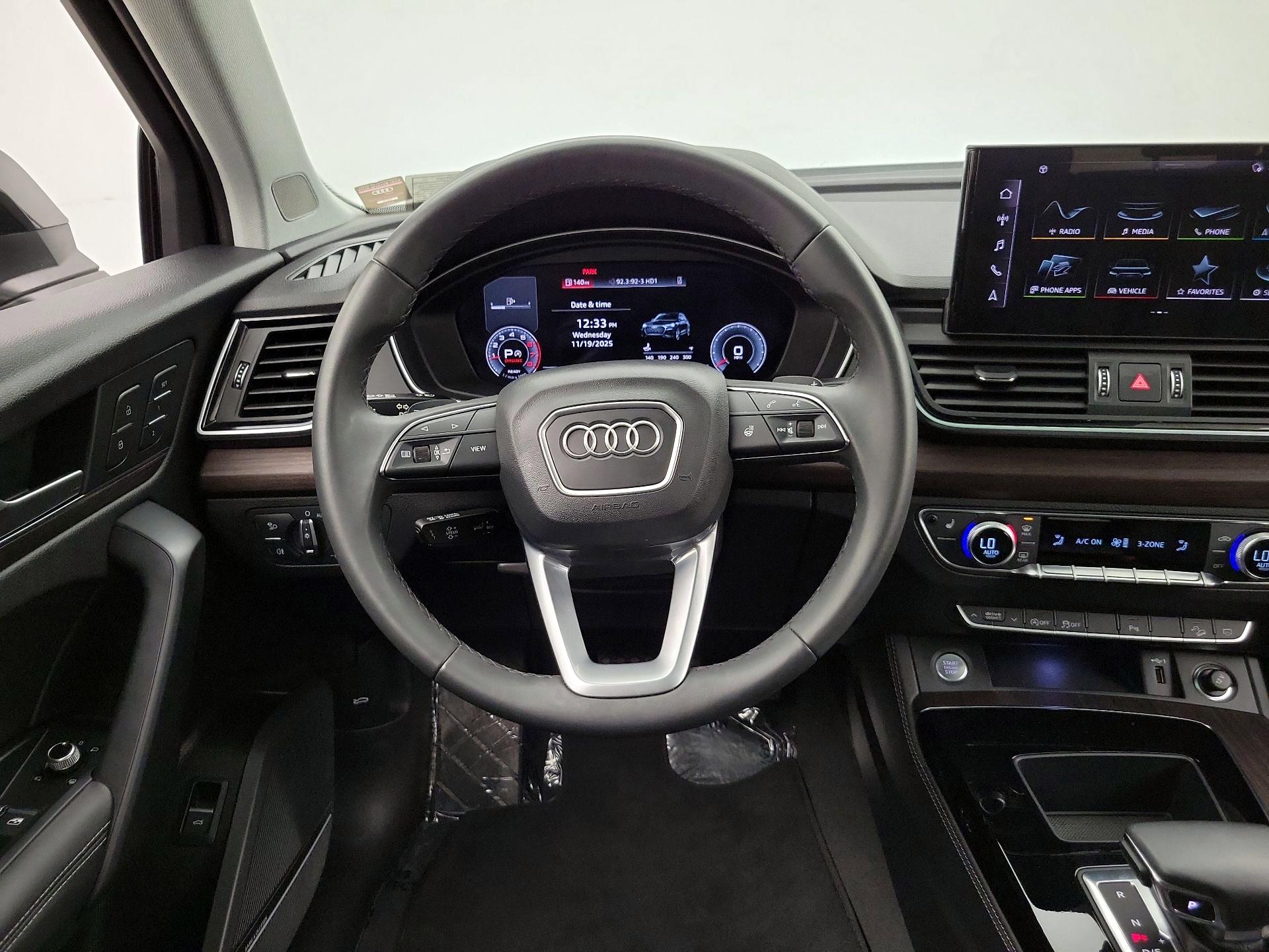 Thumbnail: 2023 Audi Q5 - 10