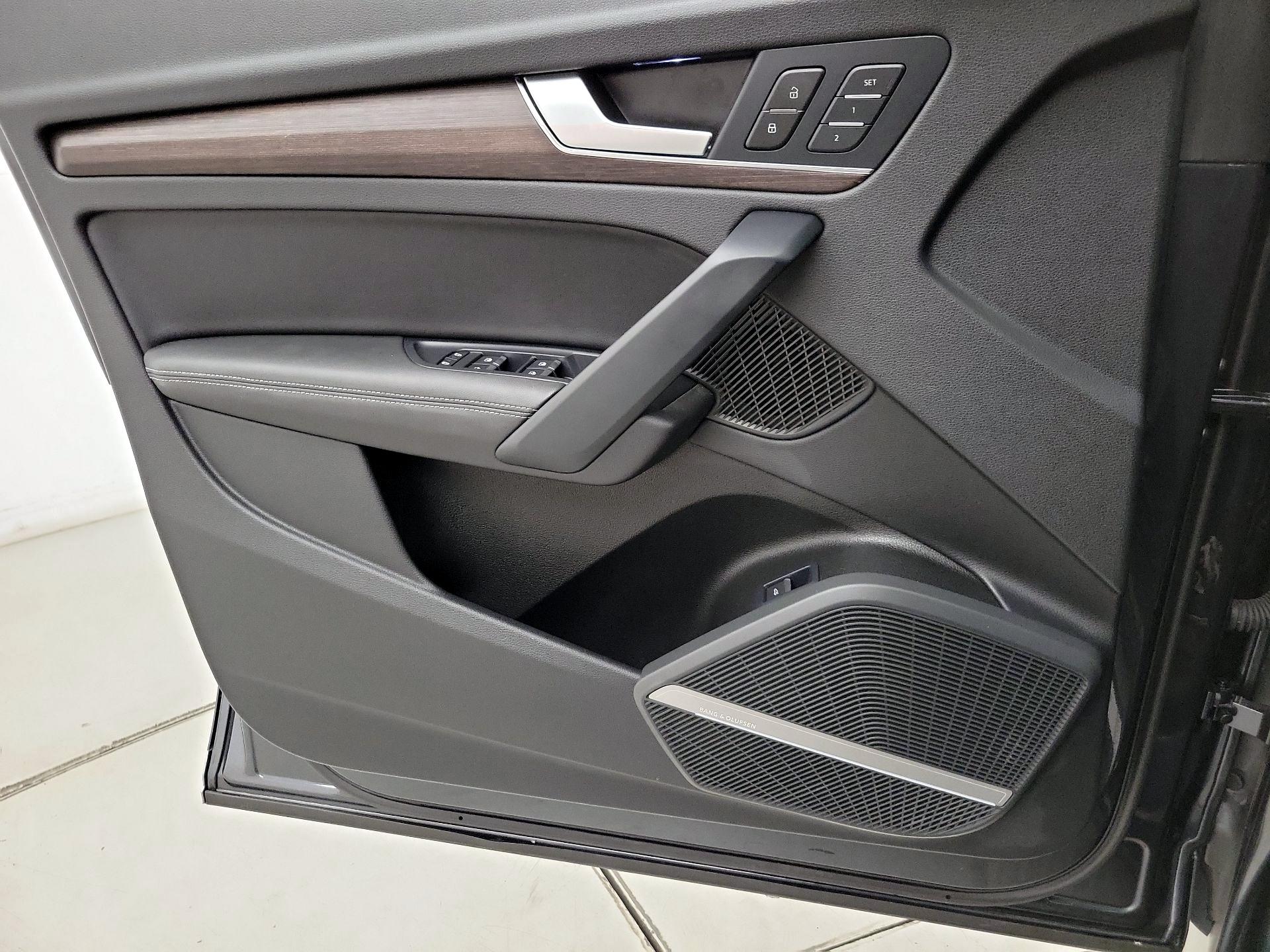 Thumbnail: 2023 Audi Q5 - 12