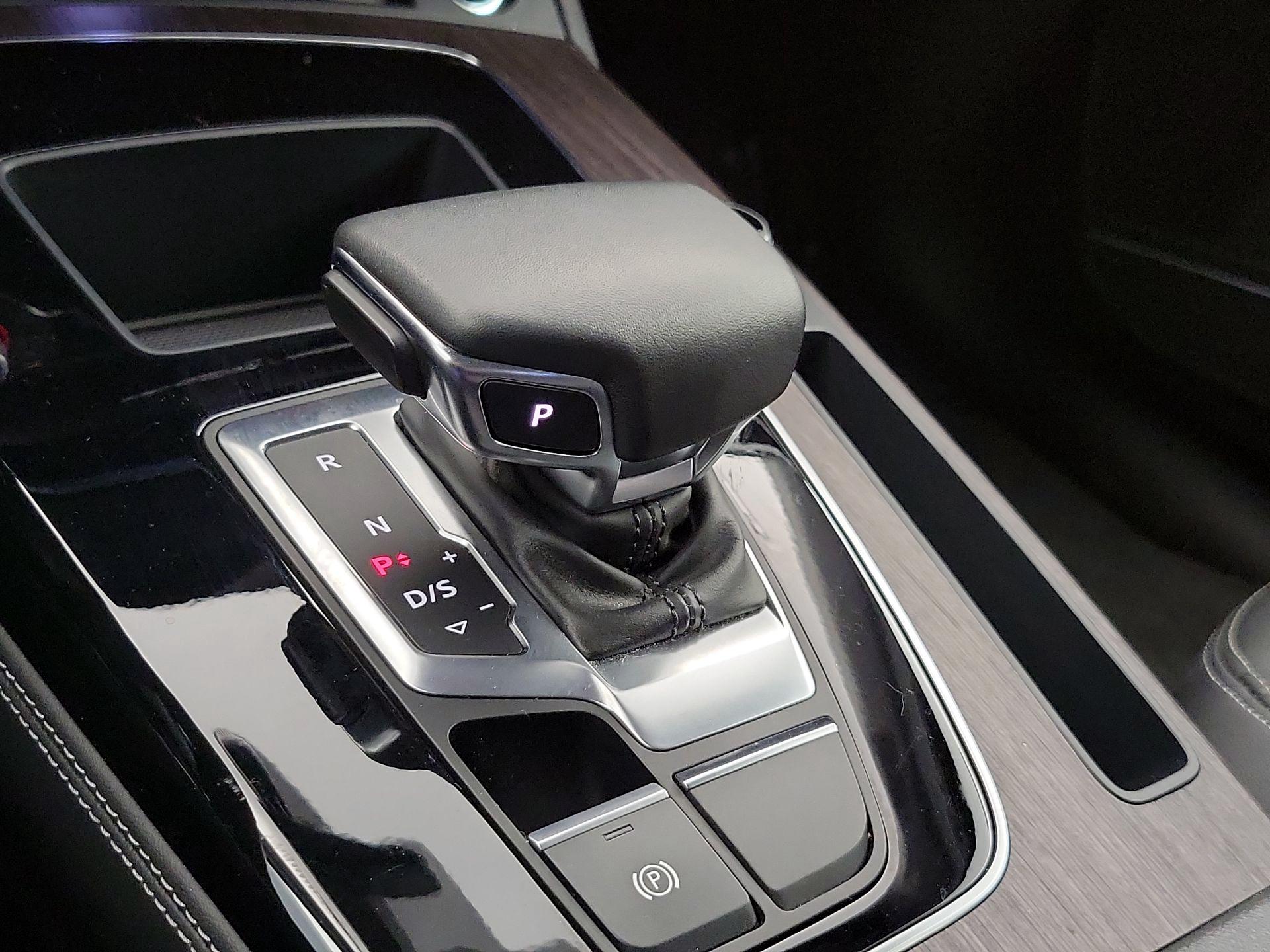 Thumbnail: 2023 Audi Q5 - 17