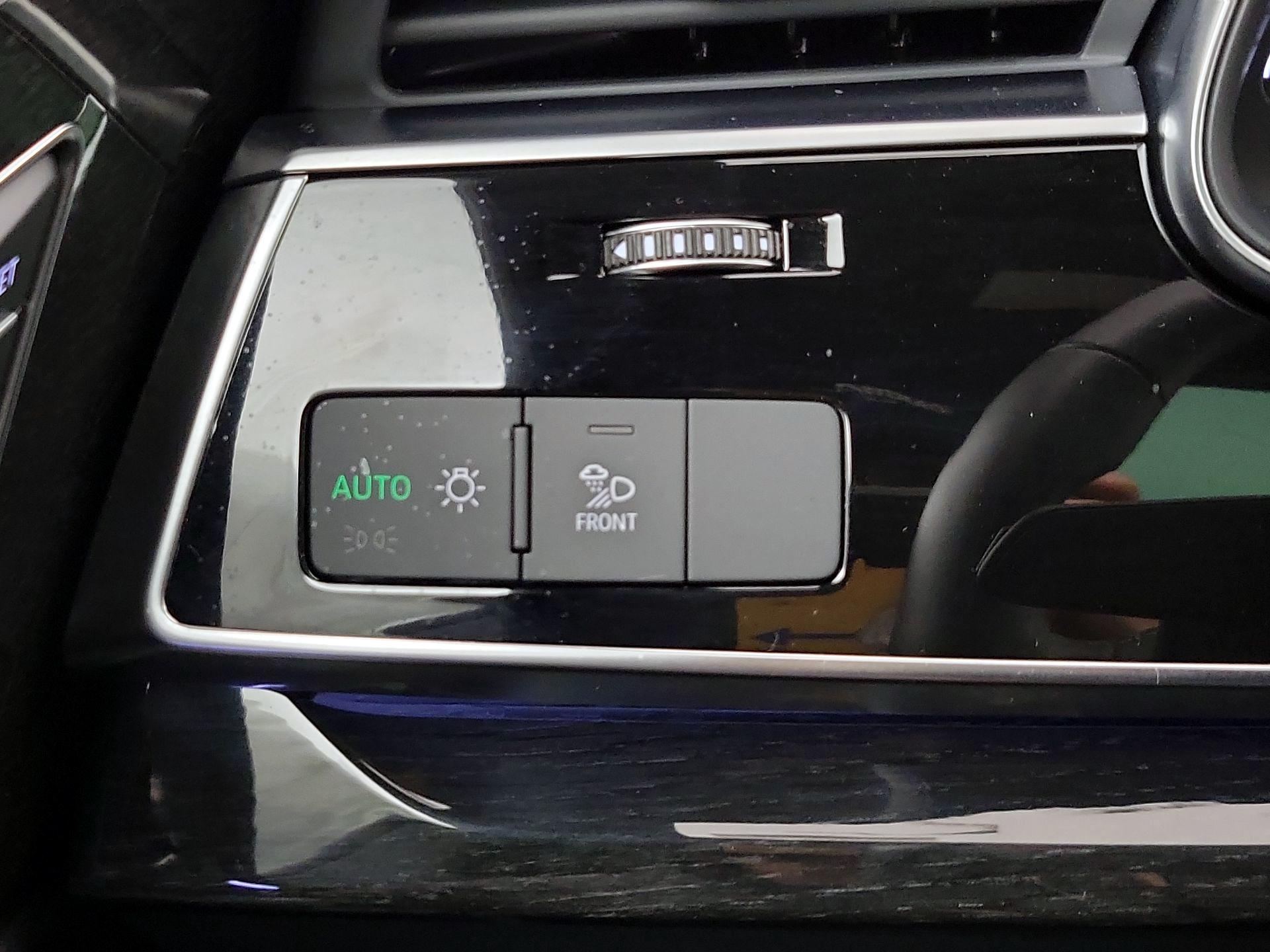 Thumbnail: 2024 Audi Q8 - 13