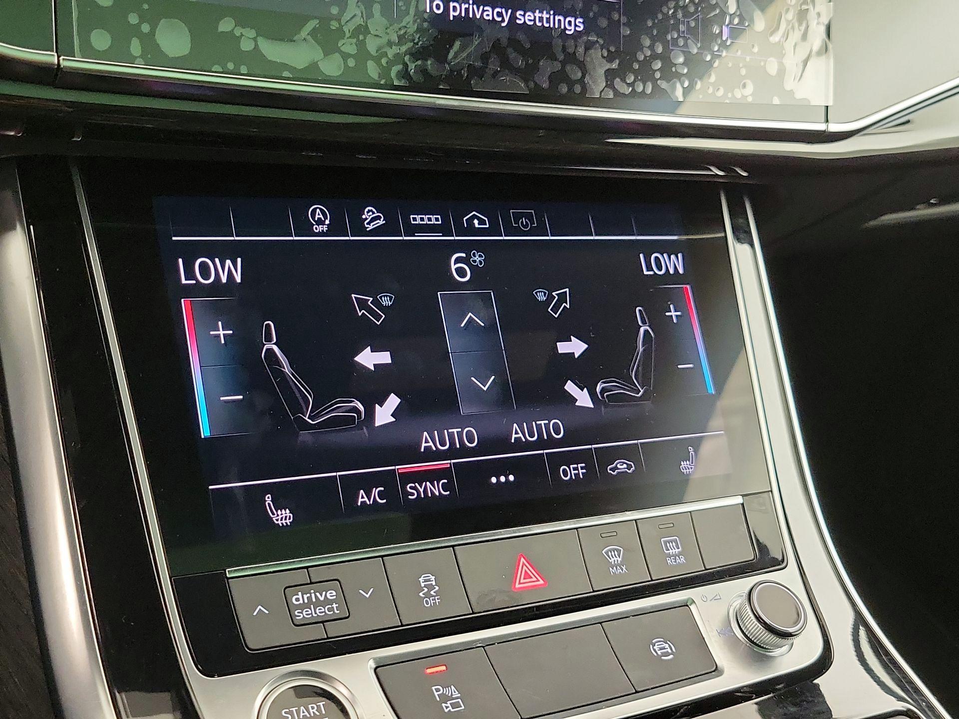 Thumbnail: 2024 Audi Q8 - 17