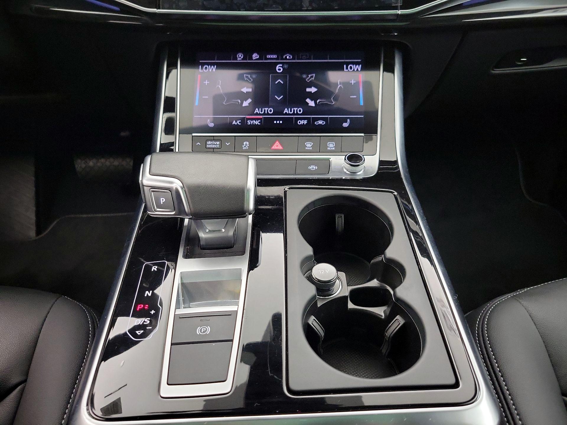 Thumbnail: 2024 Audi Q8 - 18