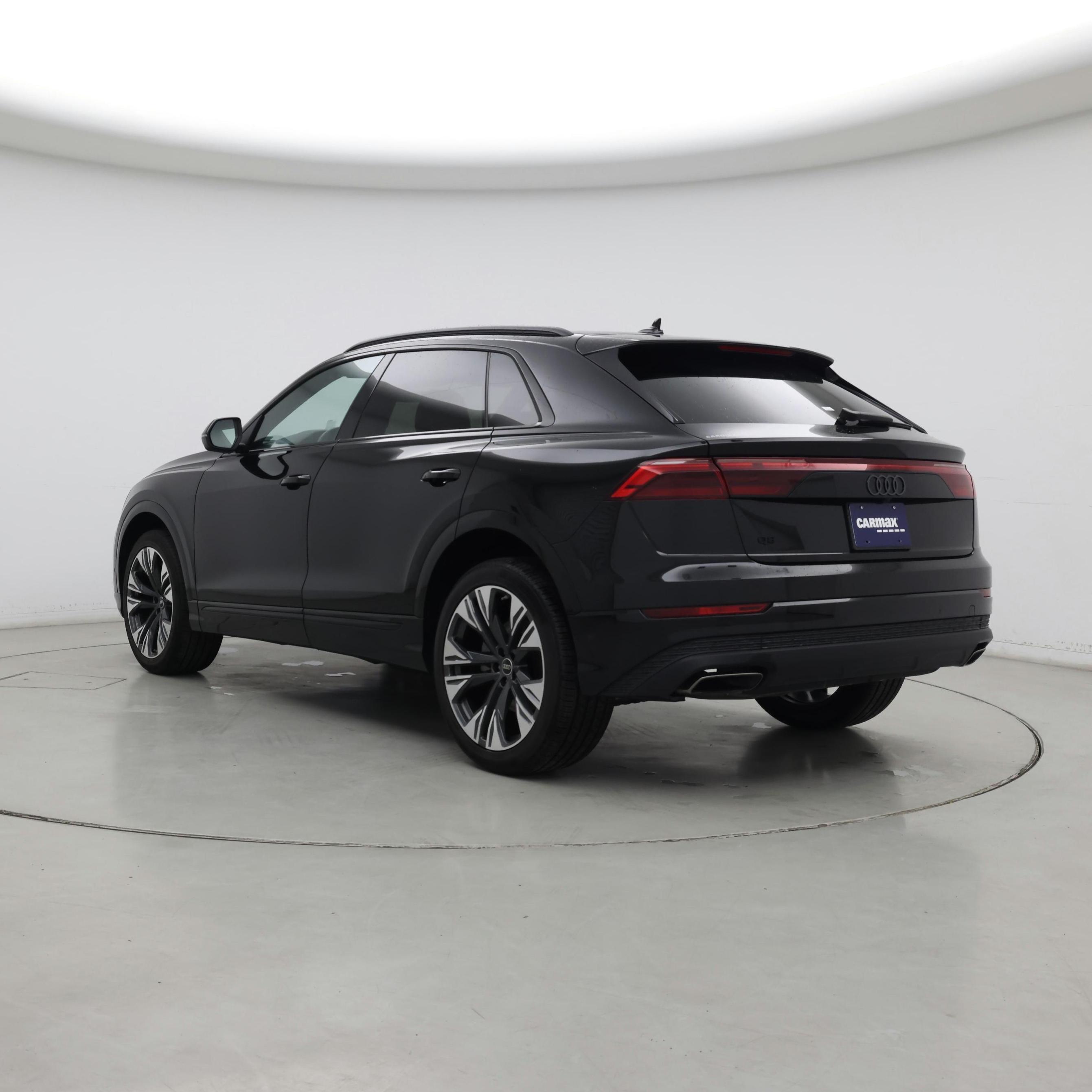 Thumbnail: 2024 Audi Q8 - 2