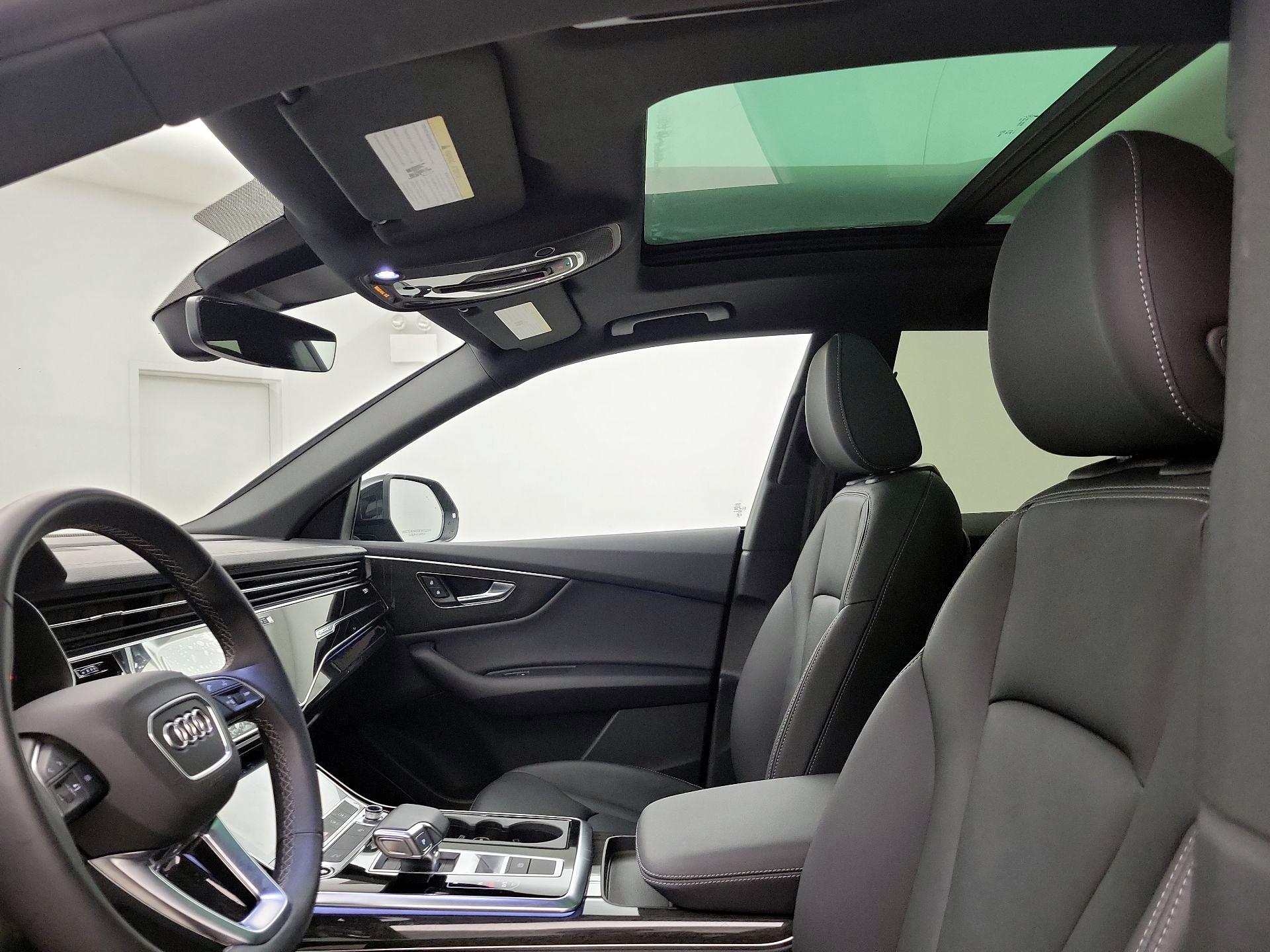 Thumbnail: 2024 Audi Q8 - 20