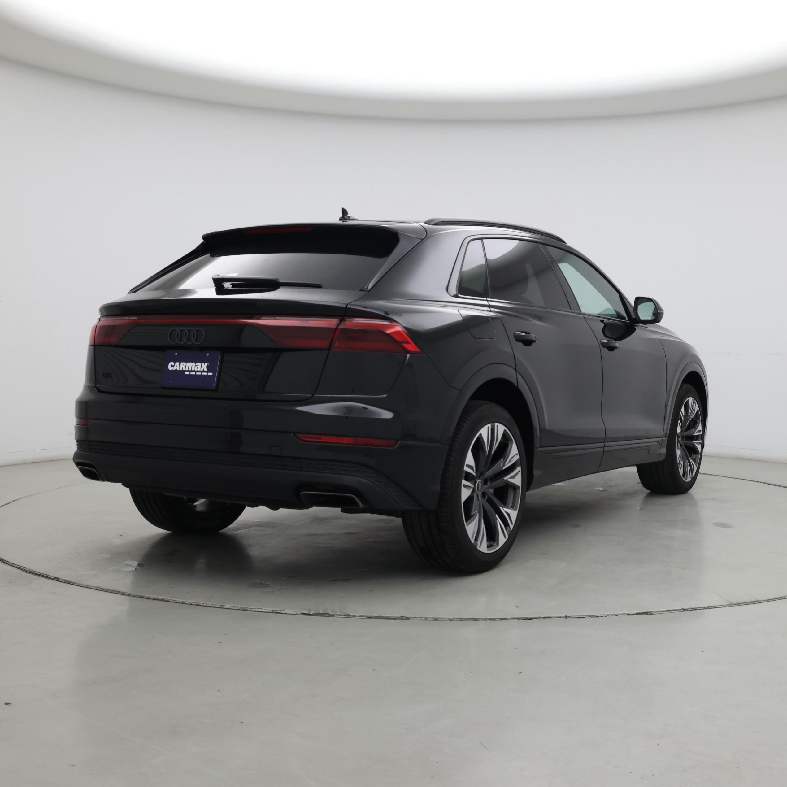 Thumbnail: 2024 Audi Q8 - 8