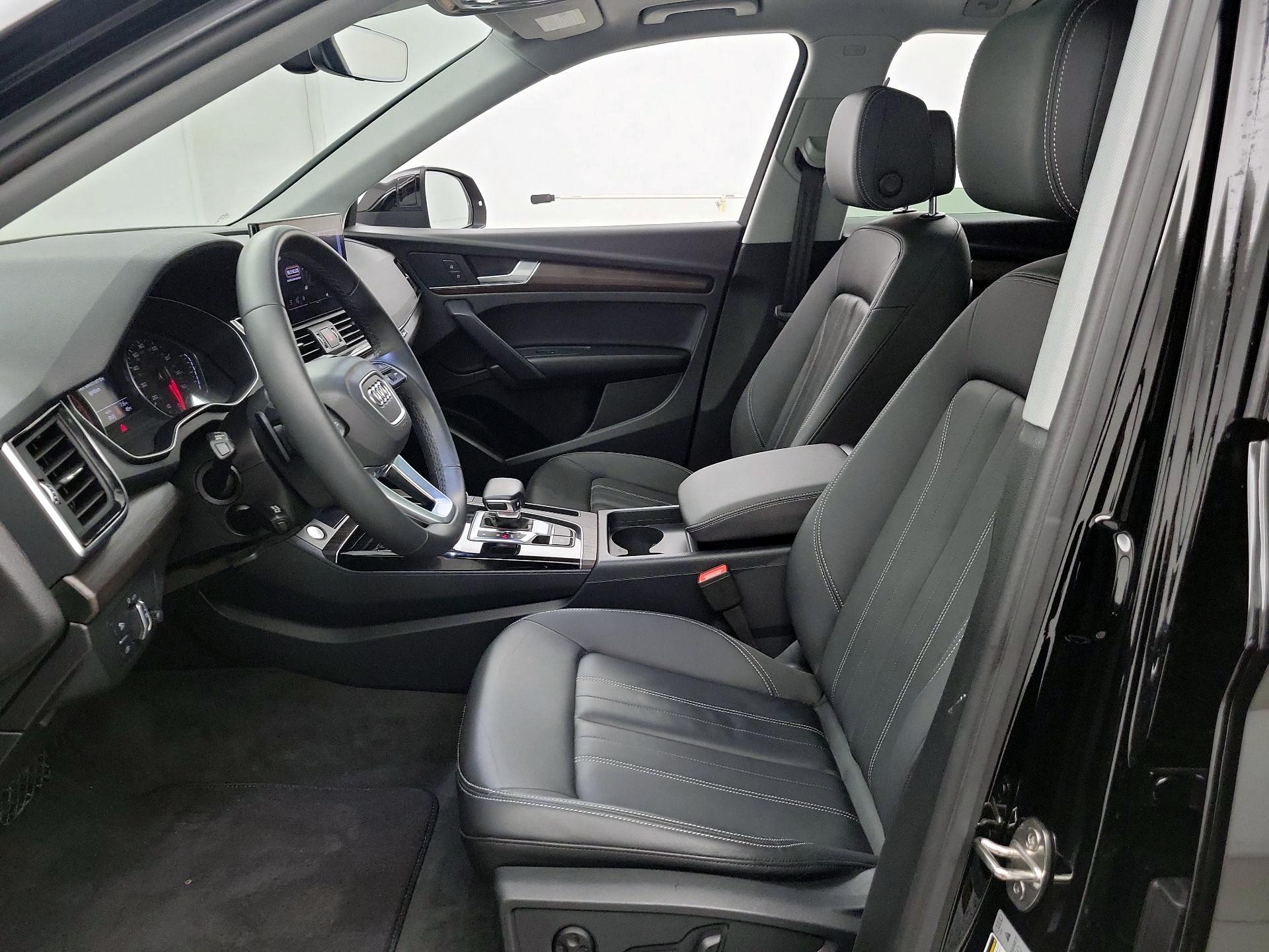 Thumbnail: 2024 Audi Q5 - 11