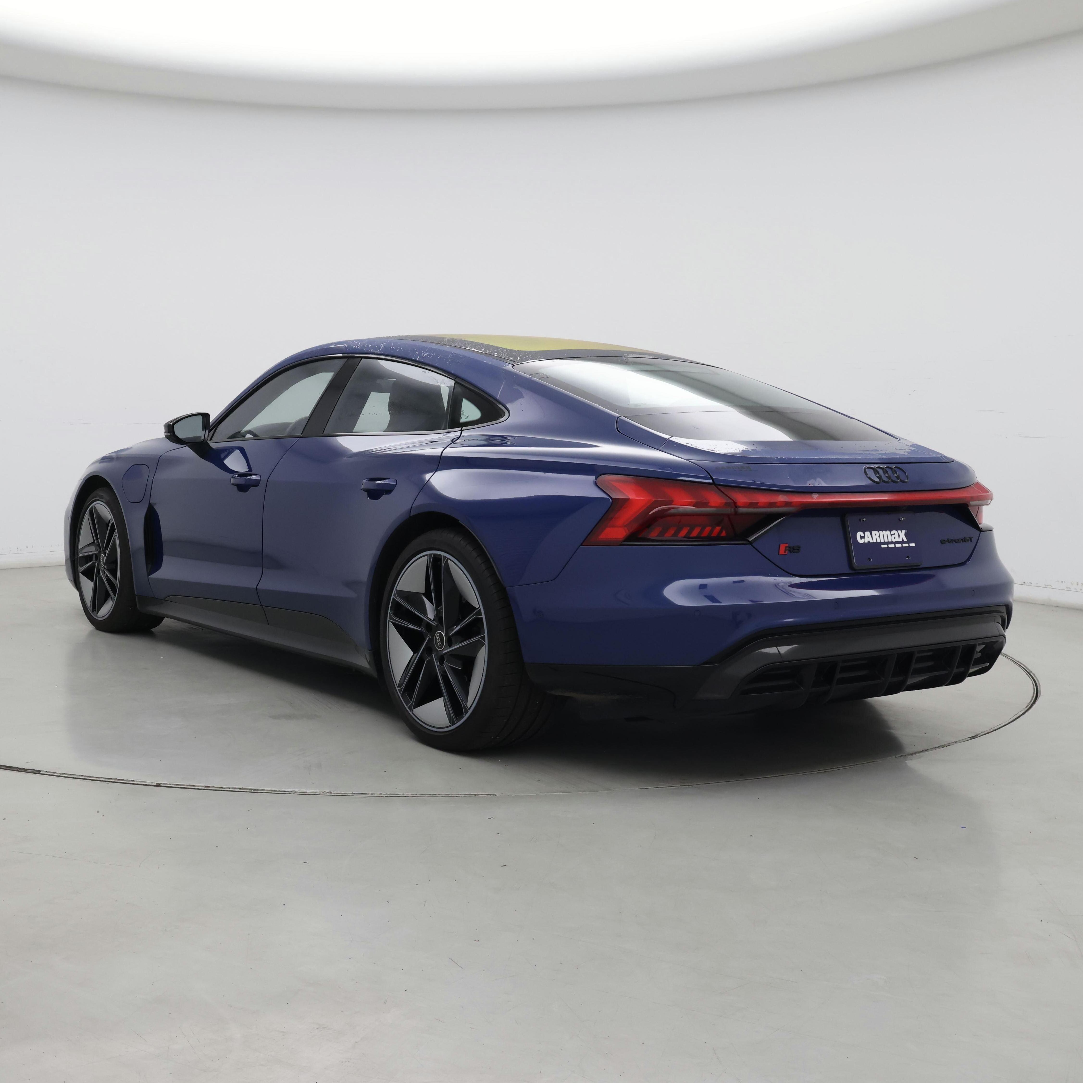 Thumbnail: 2023 Audi RS e-tron GT - 2