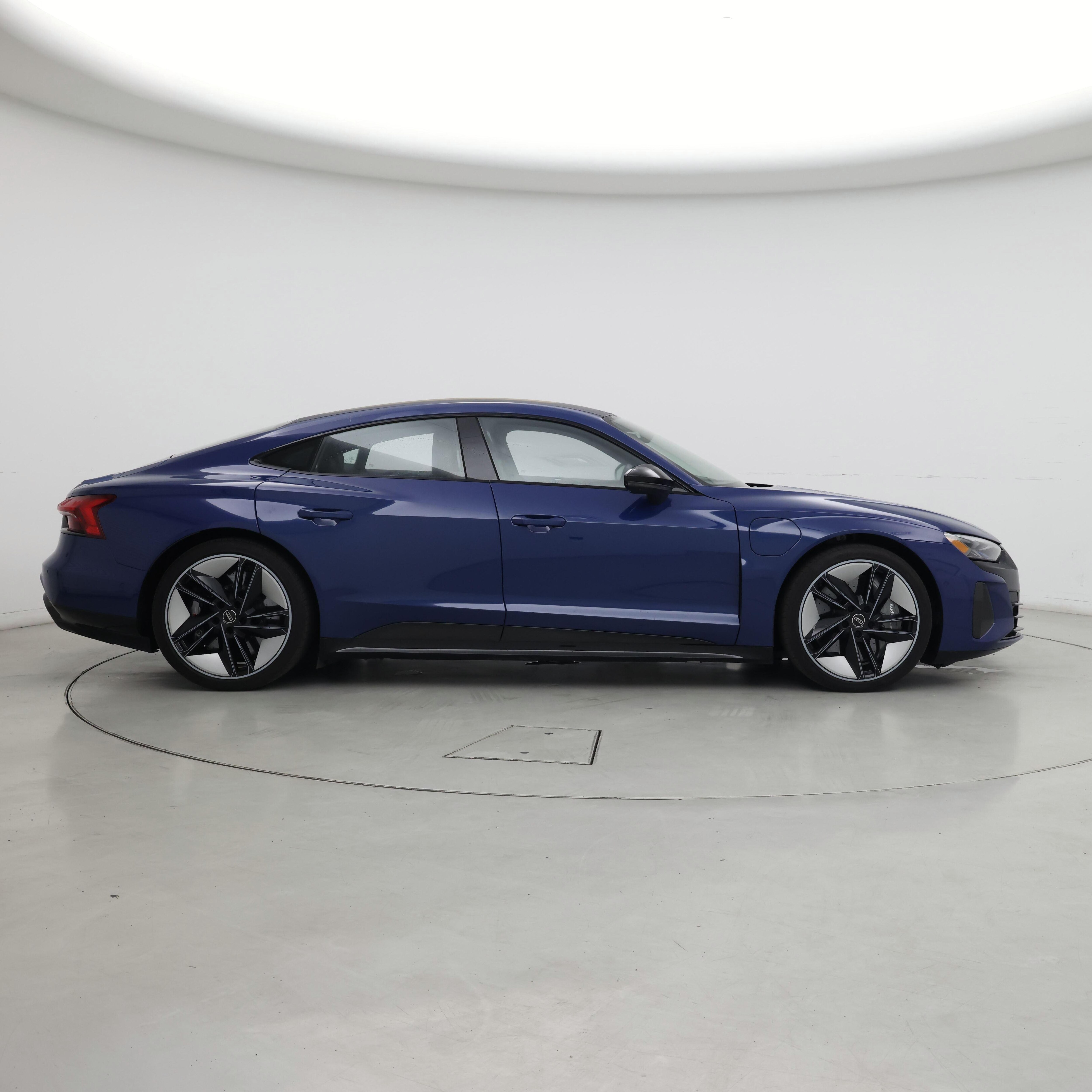 Thumbnail: 2023 Audi RS e-tron GT - 7