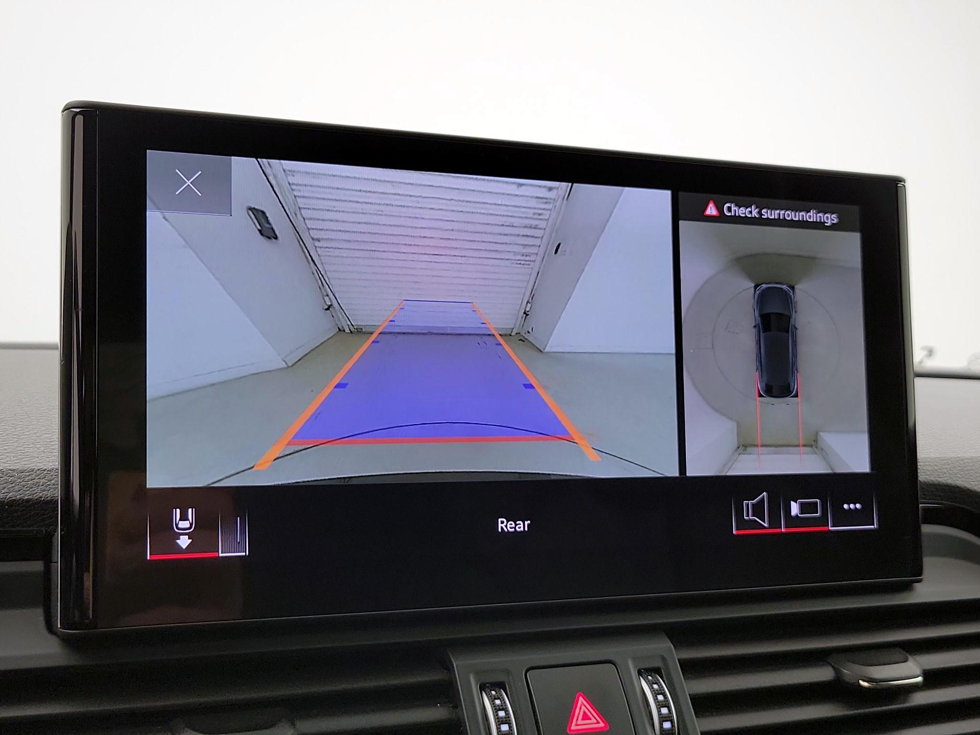 Thumbnail: 2022 Audi SQ5 - 15