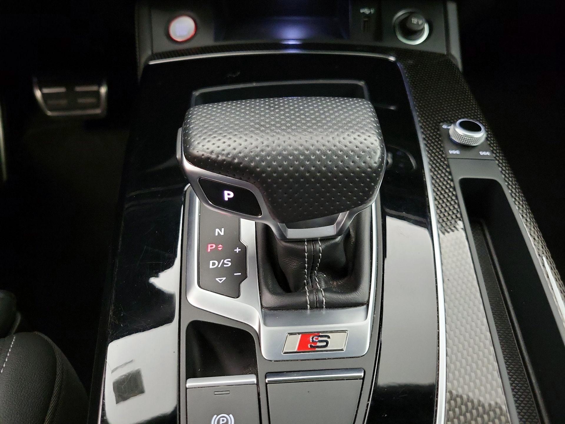 Thumbnail: 2022 Audi SQ5 - 18