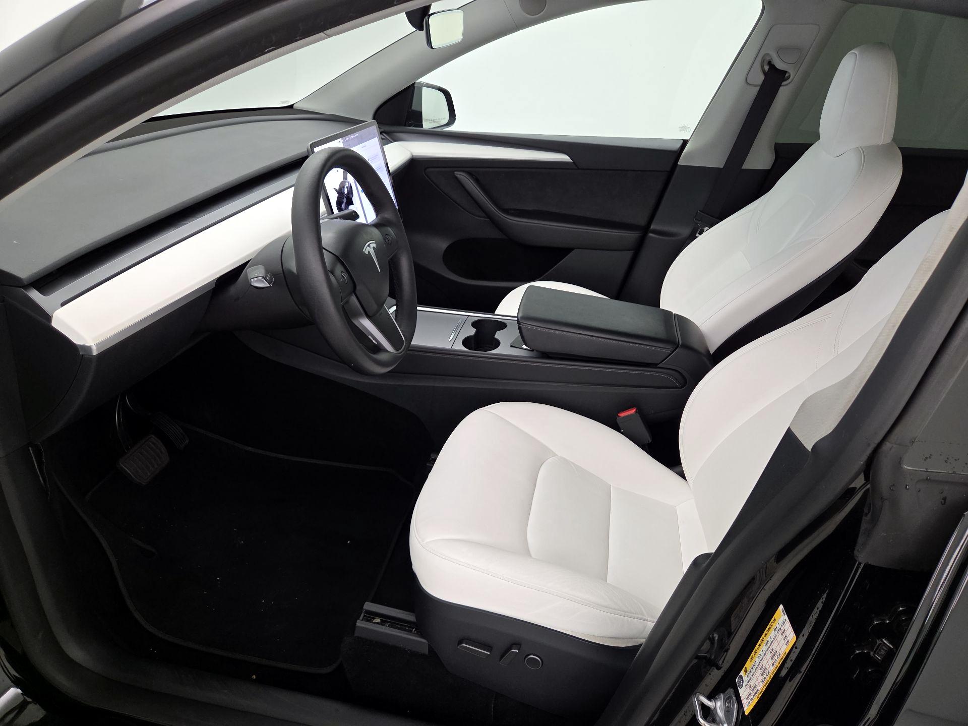 Thumbnail: 2024 Tesla Model Y - 11