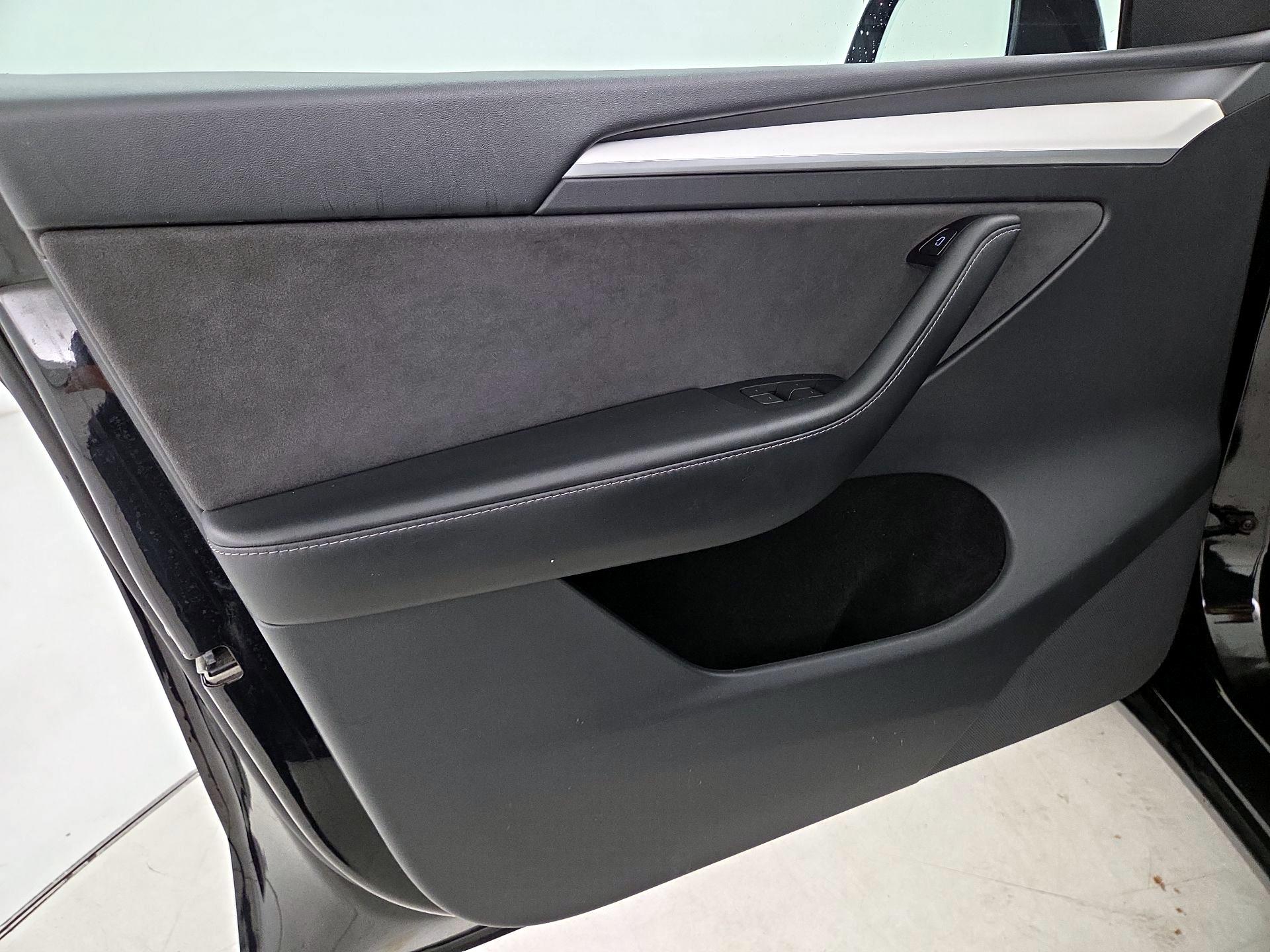 Thumbnail: 2024 Tesla Model Y - 12