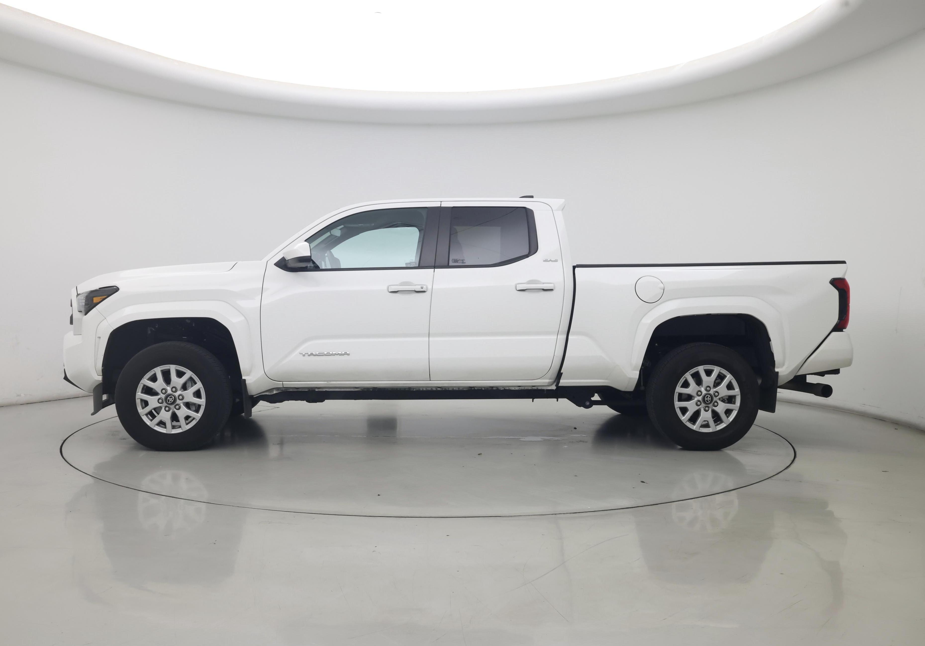 Thumbnail: 2024 Toyota Tacoma - 3