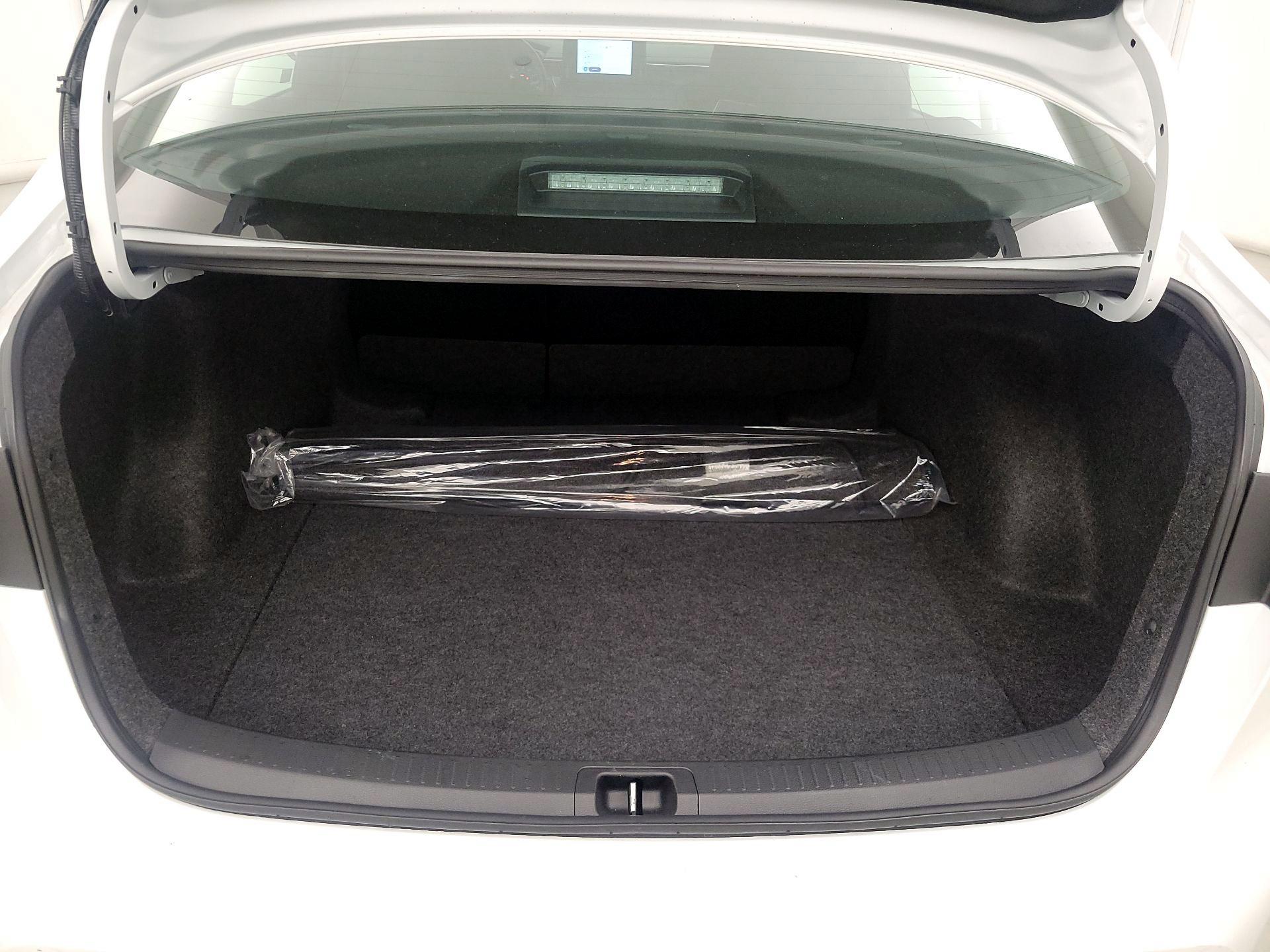 Thumbnail: 2025 Toyota Corolla - 20