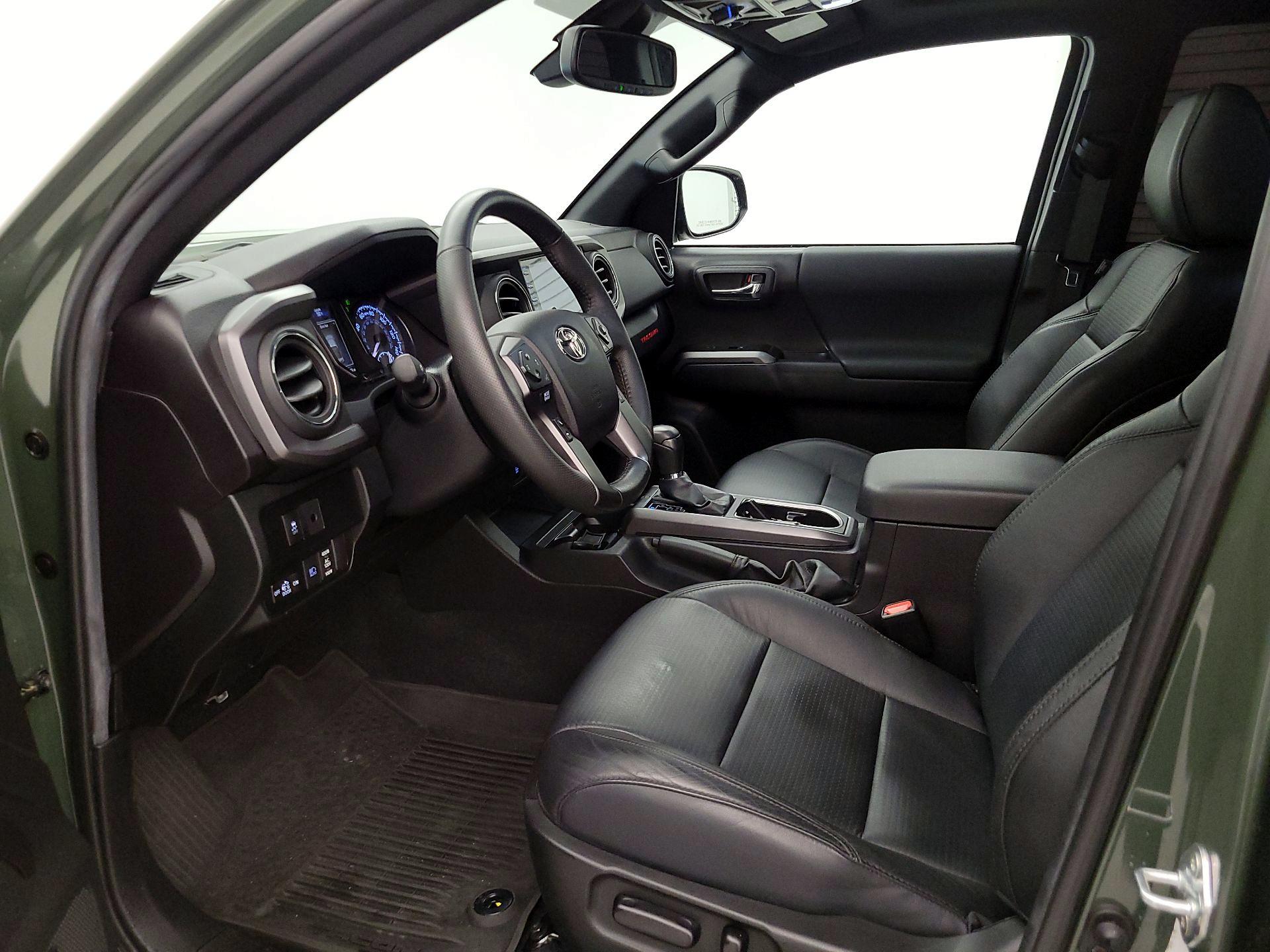 Thumbnail: 2022 Toyota Tacoma - 11