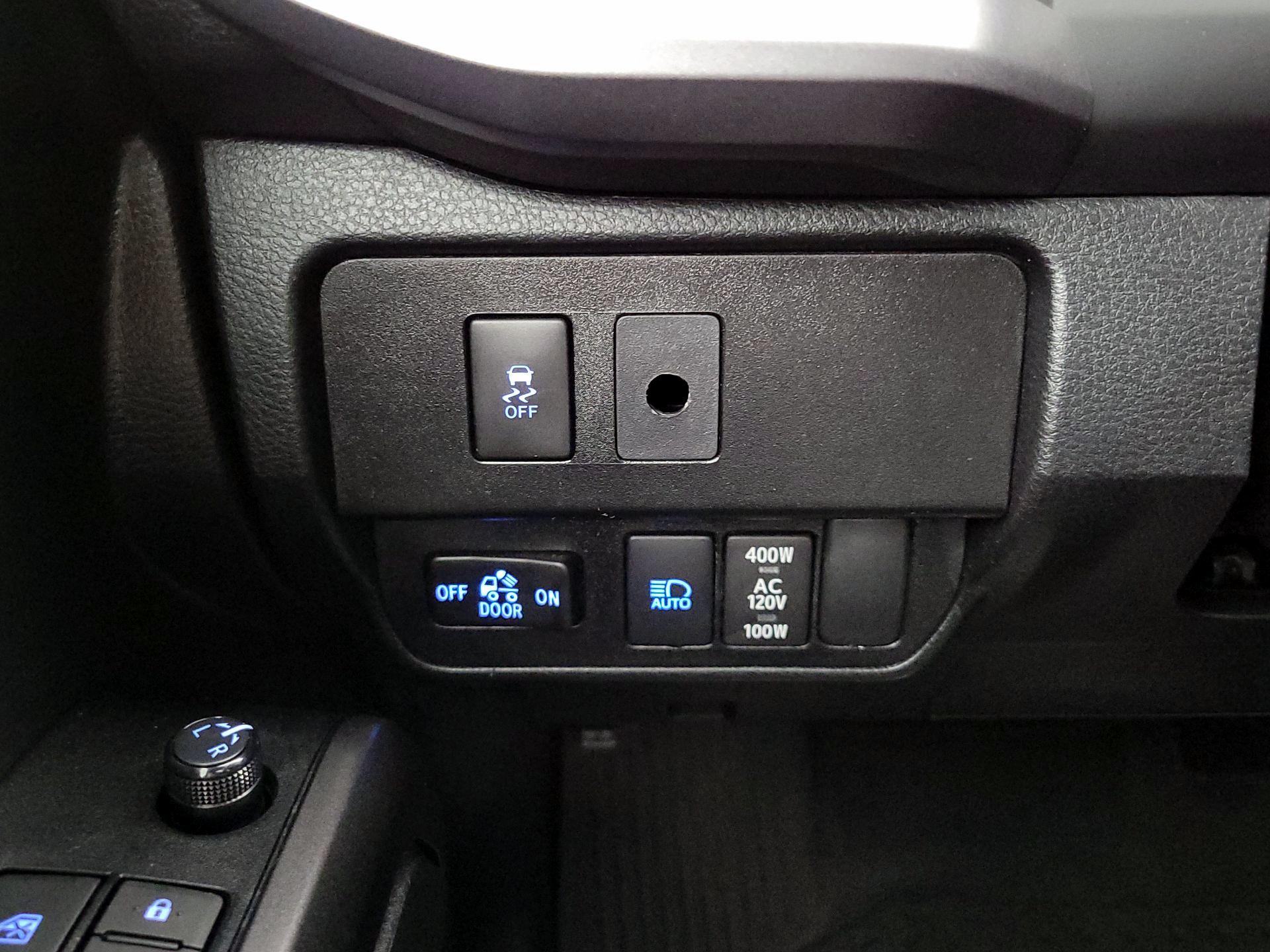 Thumbnail: 2022 Toyota Tacoma - 13