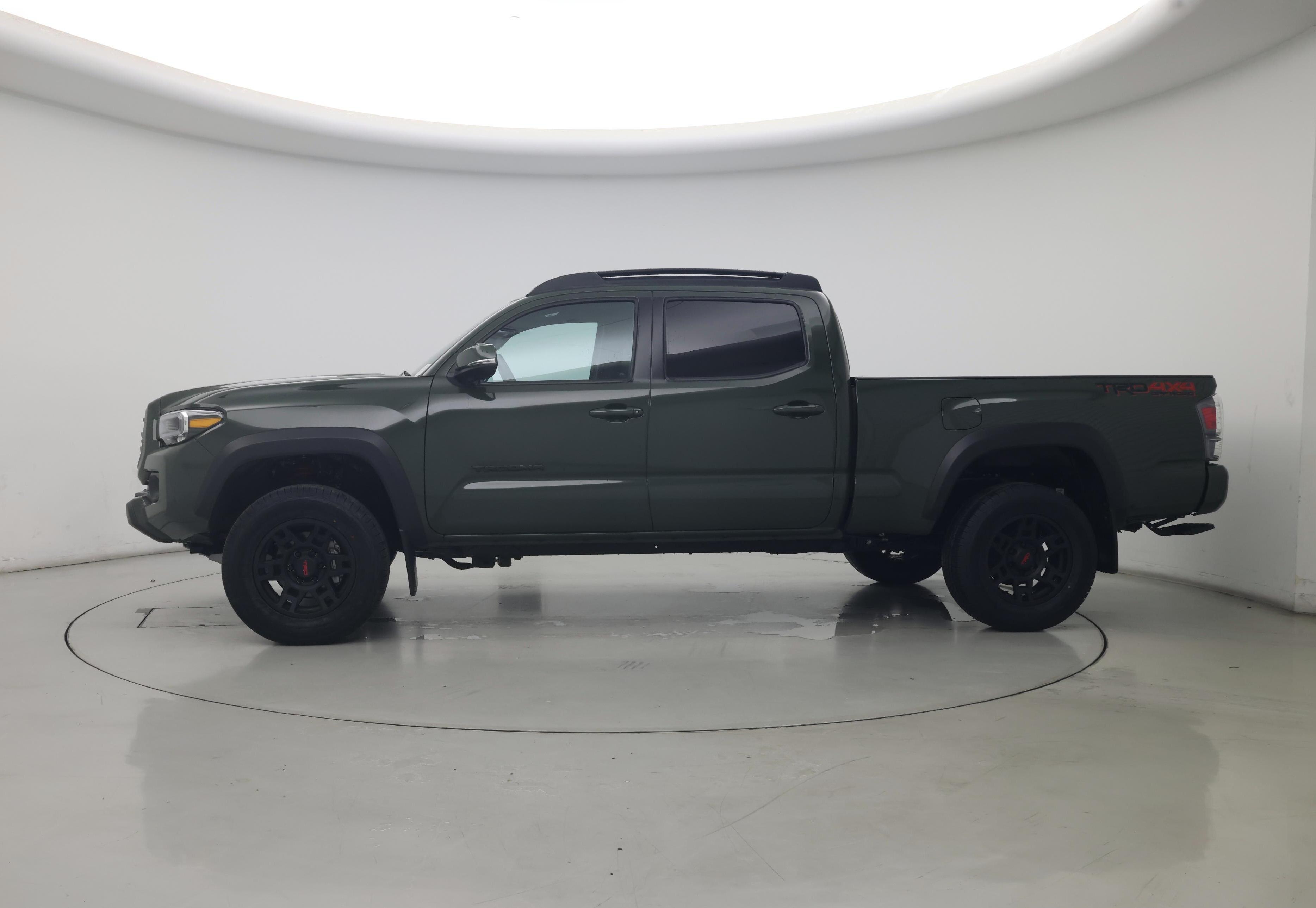 Thumbnail: 2022 Toyota Tacoma - 3