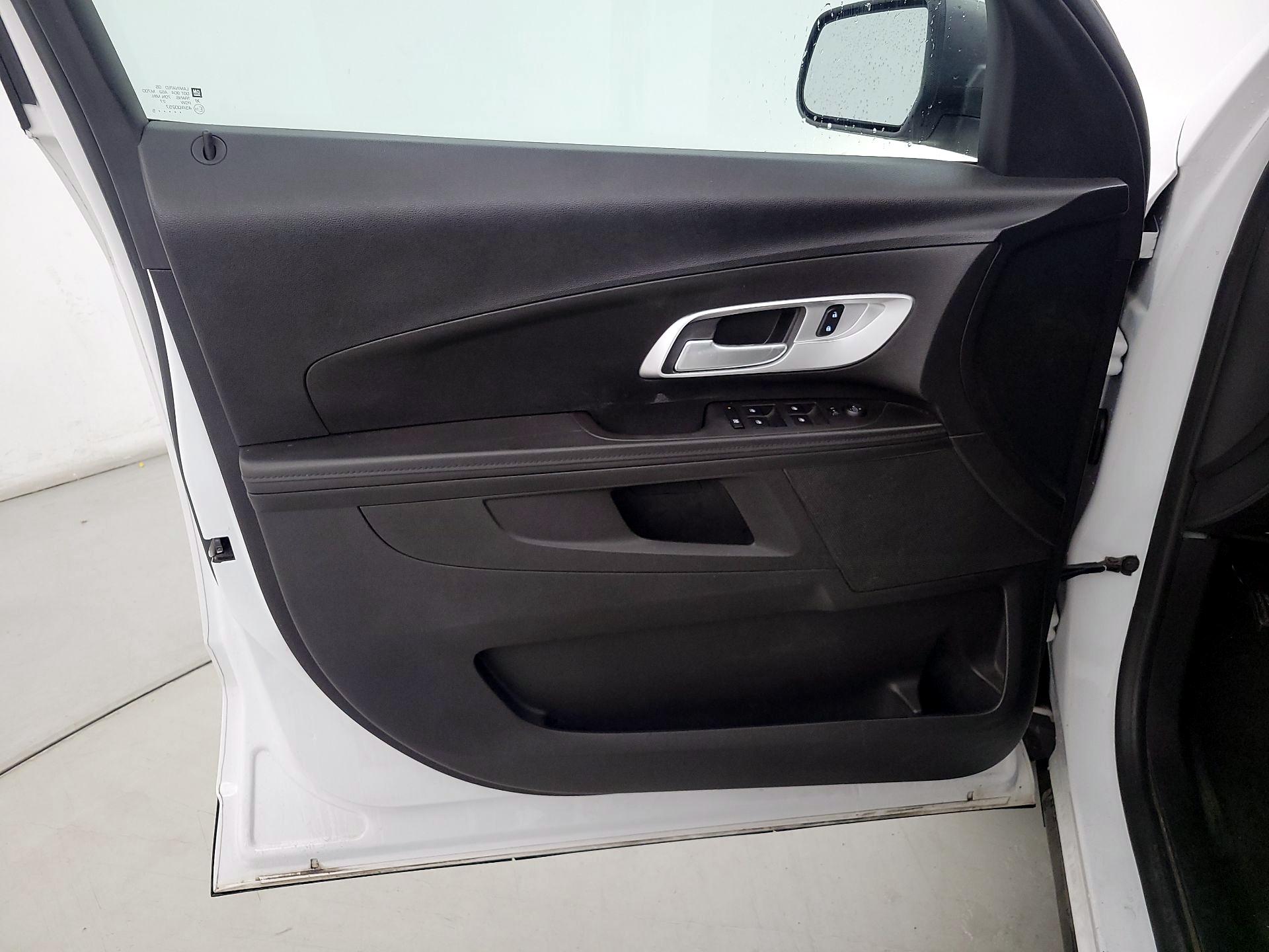 Thumbnail: 2015 Chevrolet Equinox - 12