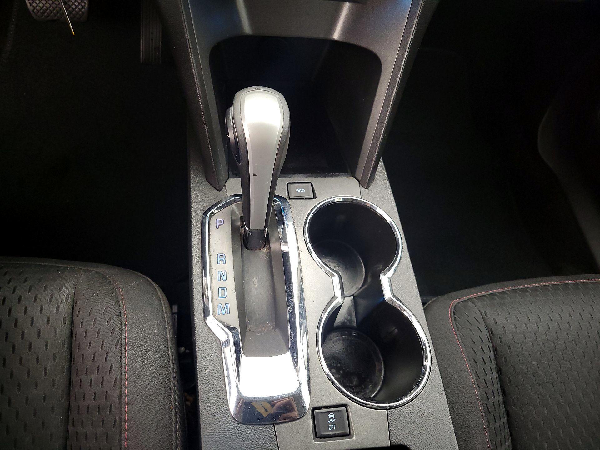 Thumbnail: 2015 Chevrolet Equinox - 15