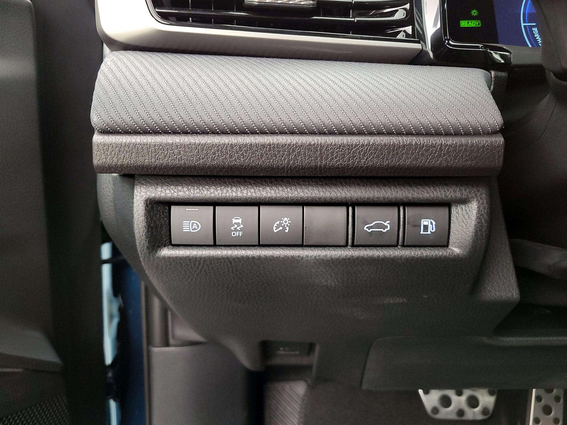 Thumbnail: 2025 Toyota Camry - 13