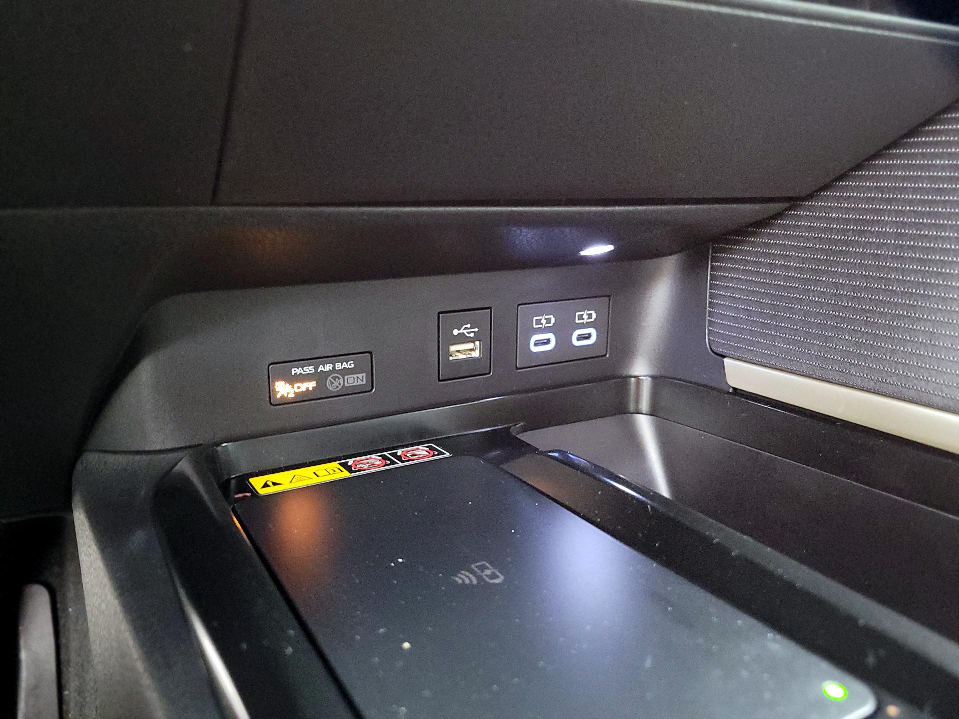 Thumbnail: 2025 Toyota Camry - 18