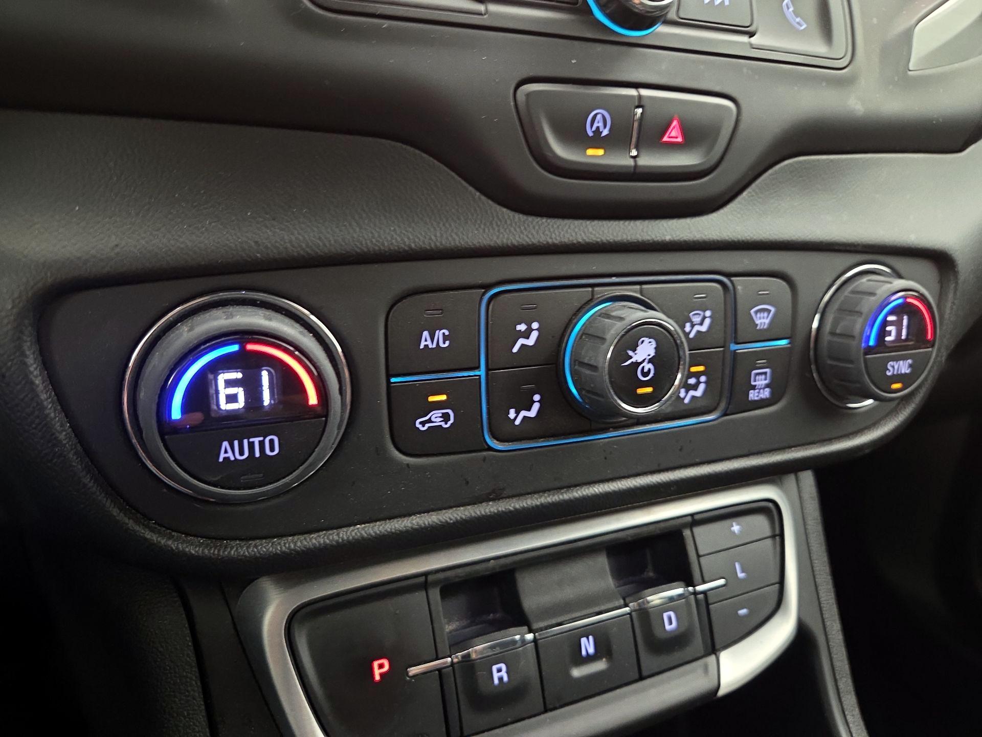 Thumbnail: 2022 GMC Terrain - 16