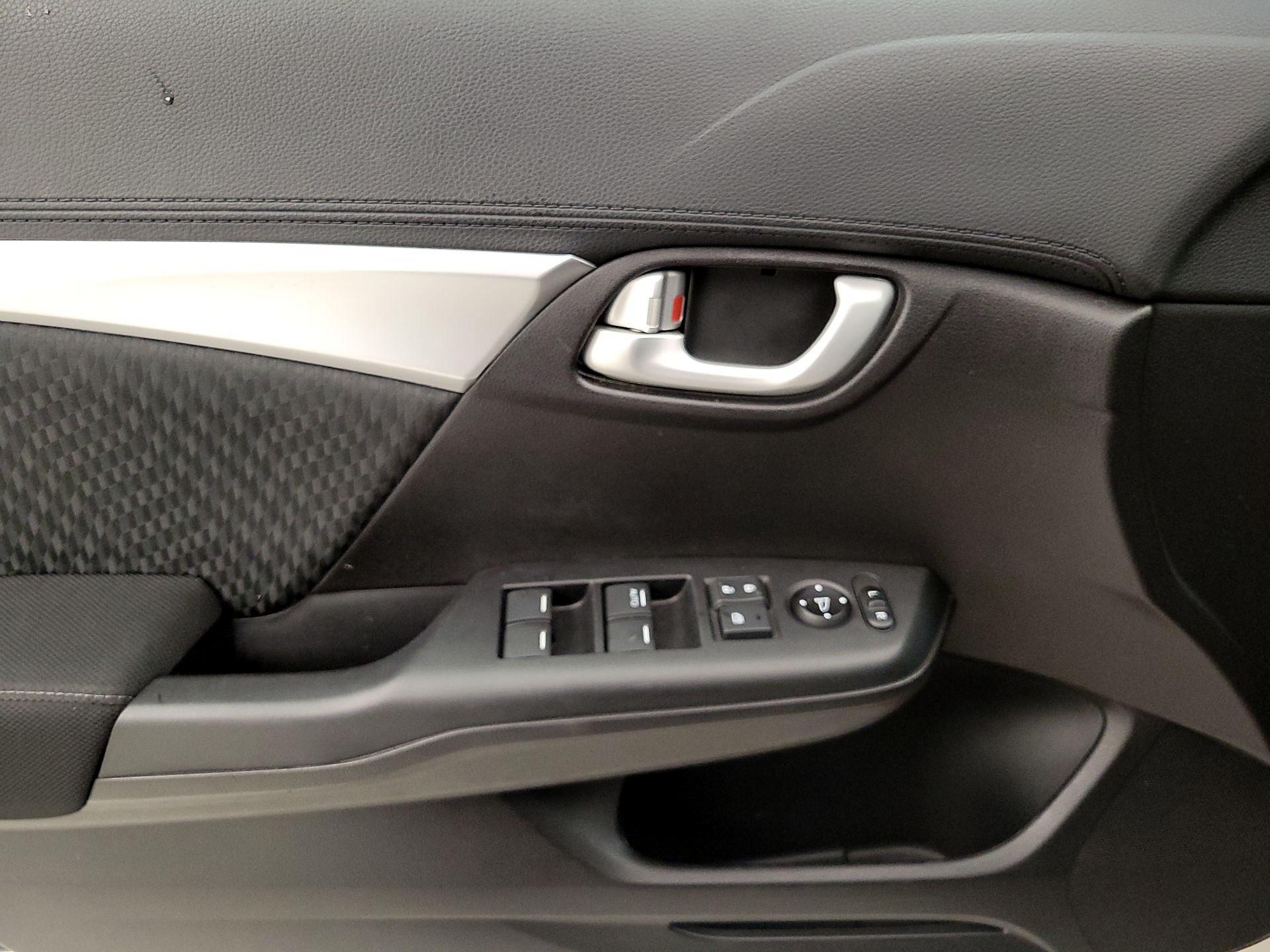 Thumbnail: 2015 Honda Civic - 12