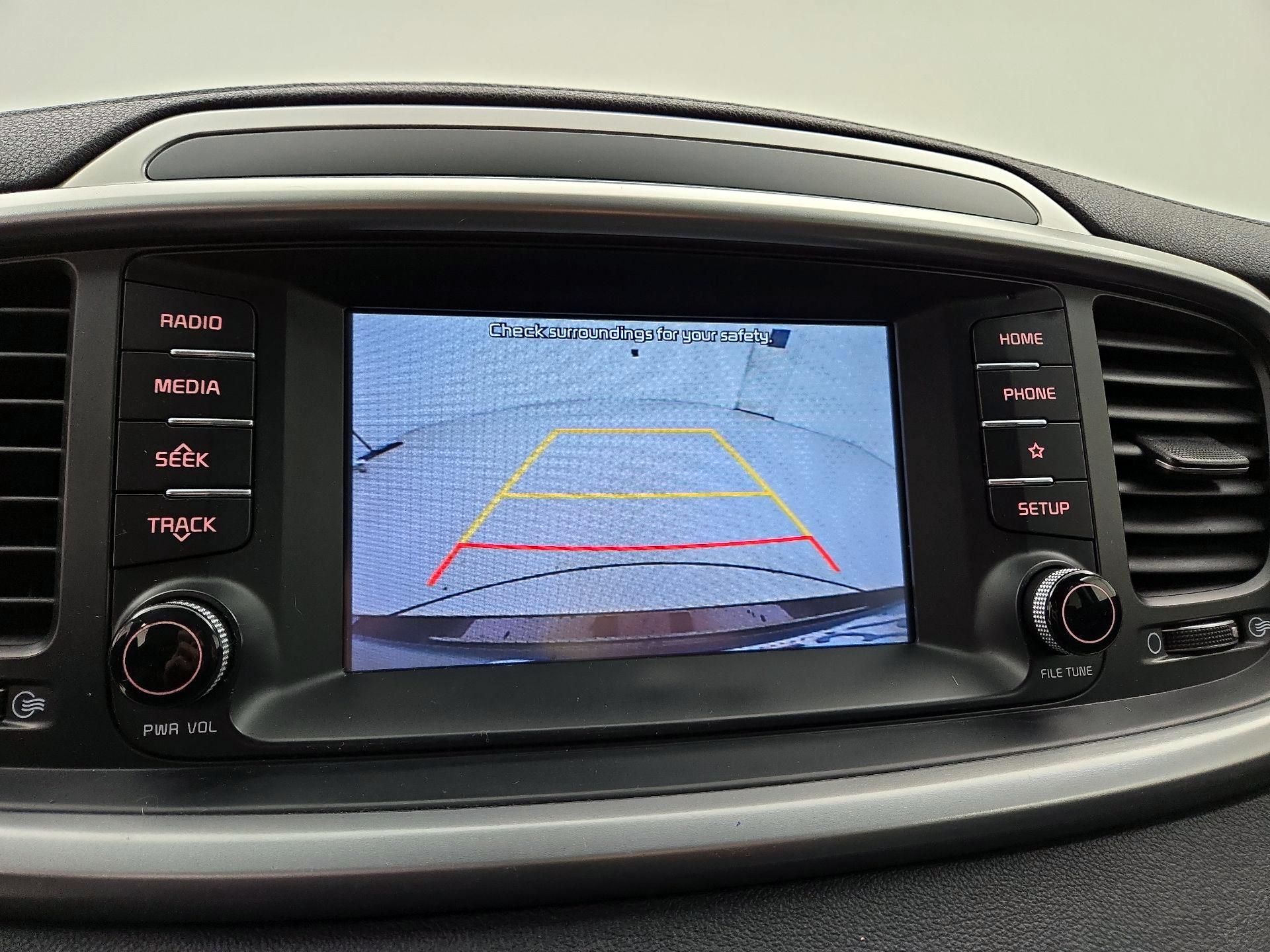 Thumbnail: 2019 Kia Sorento - 14