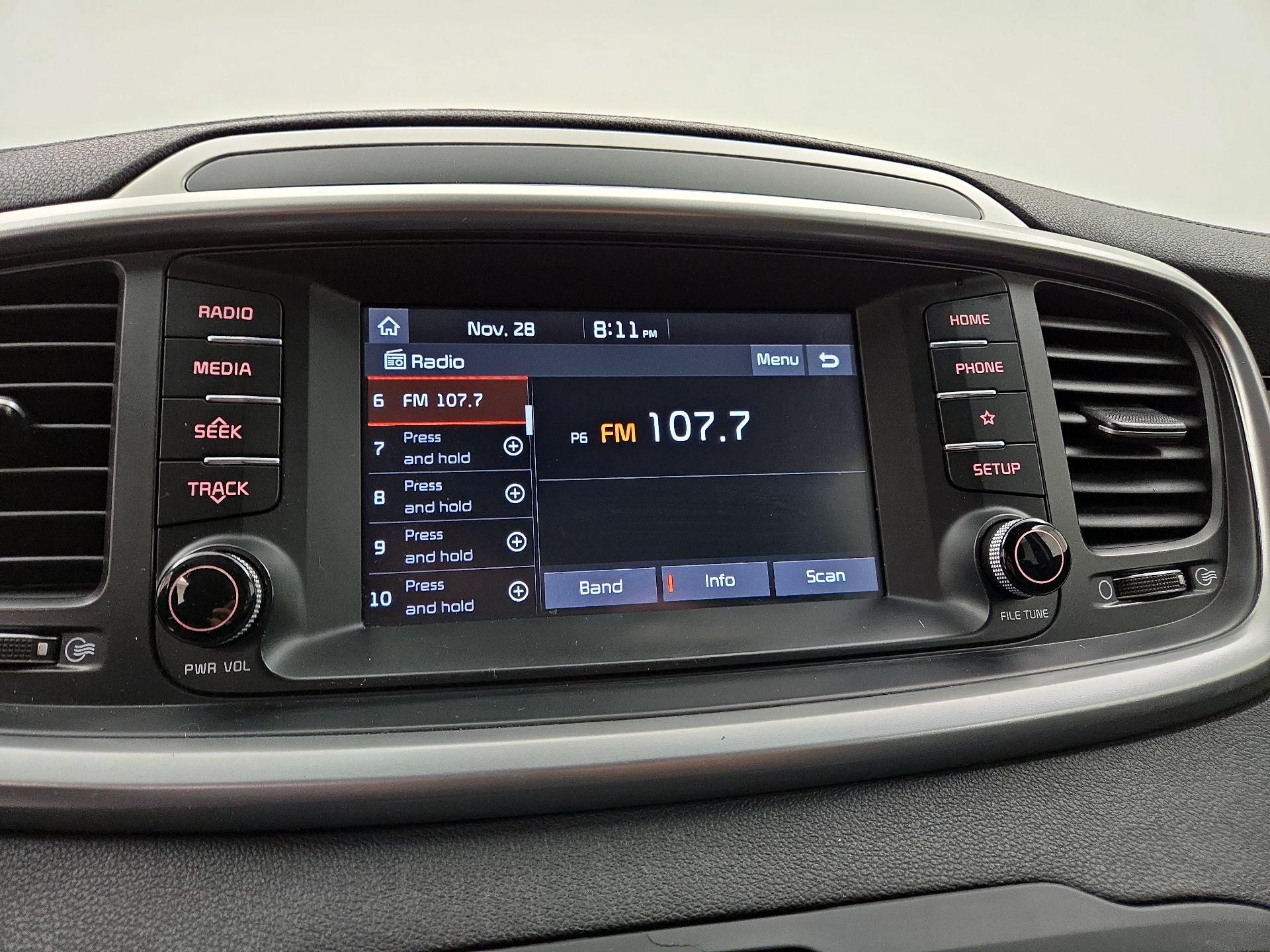 Thumbnail: 2019 Kia Sorento - 15