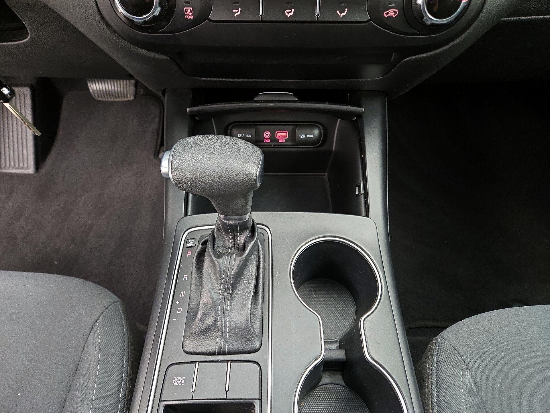 Thumbnail: 2019 Kia Sorento - 17