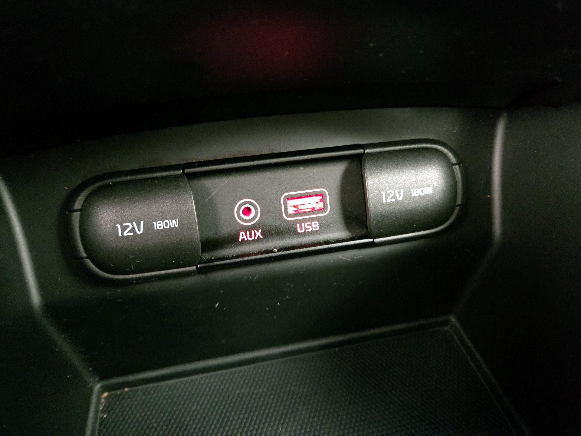 Thumbnail: 2019 Kia Sorento - 18