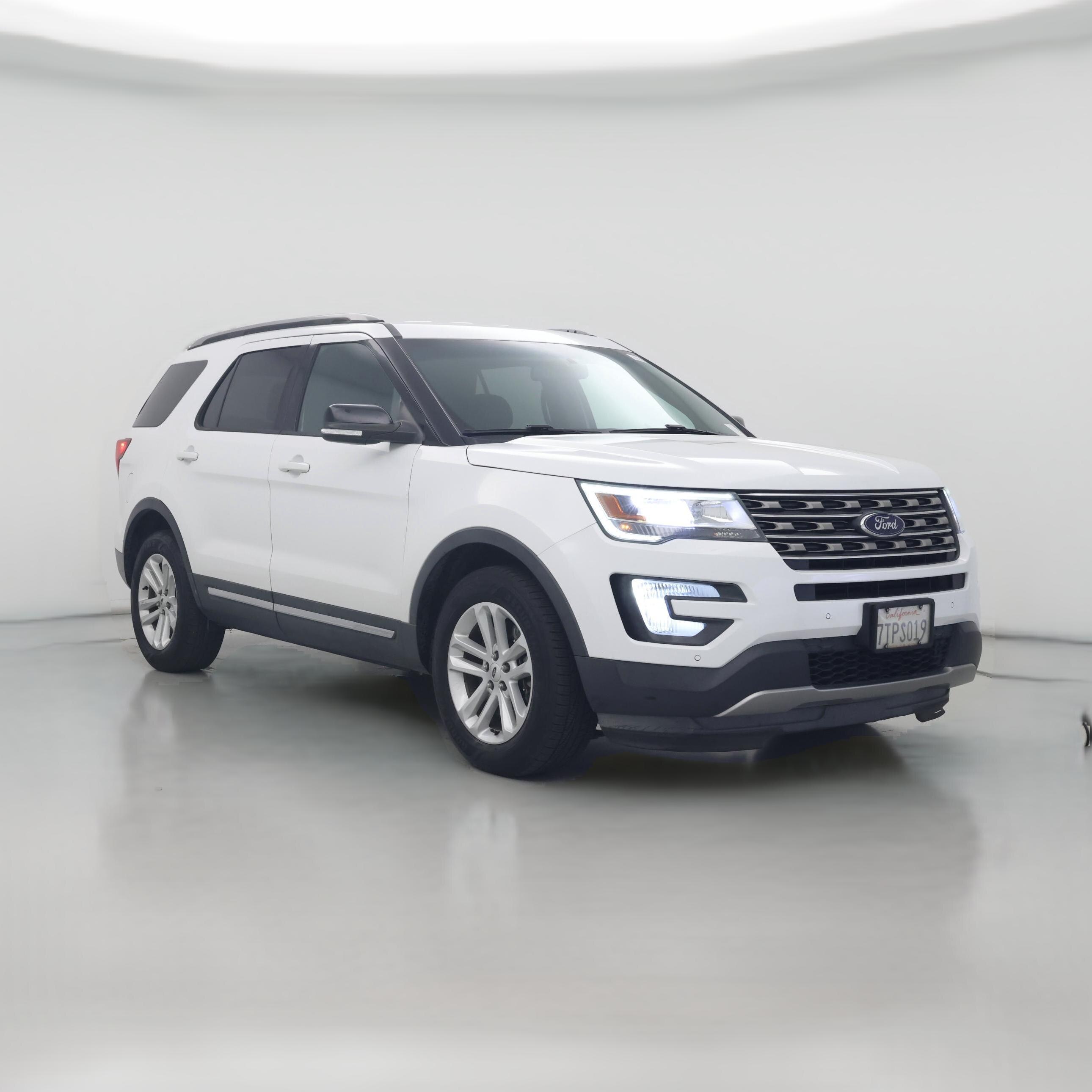 Thumbnail: 2016 Ford Explorer - 1