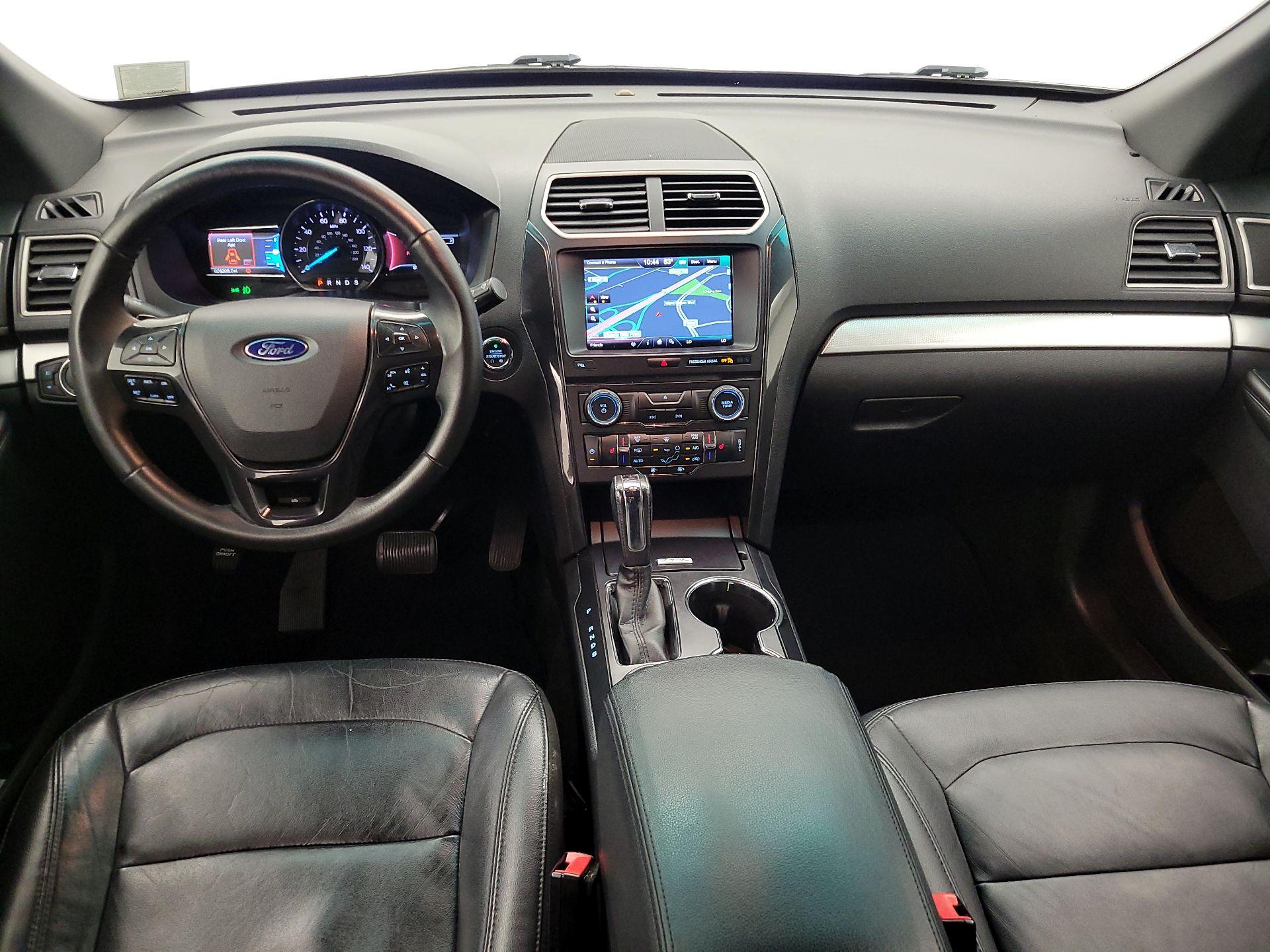 Thumbnail: 2016 Ford Explorer - 9