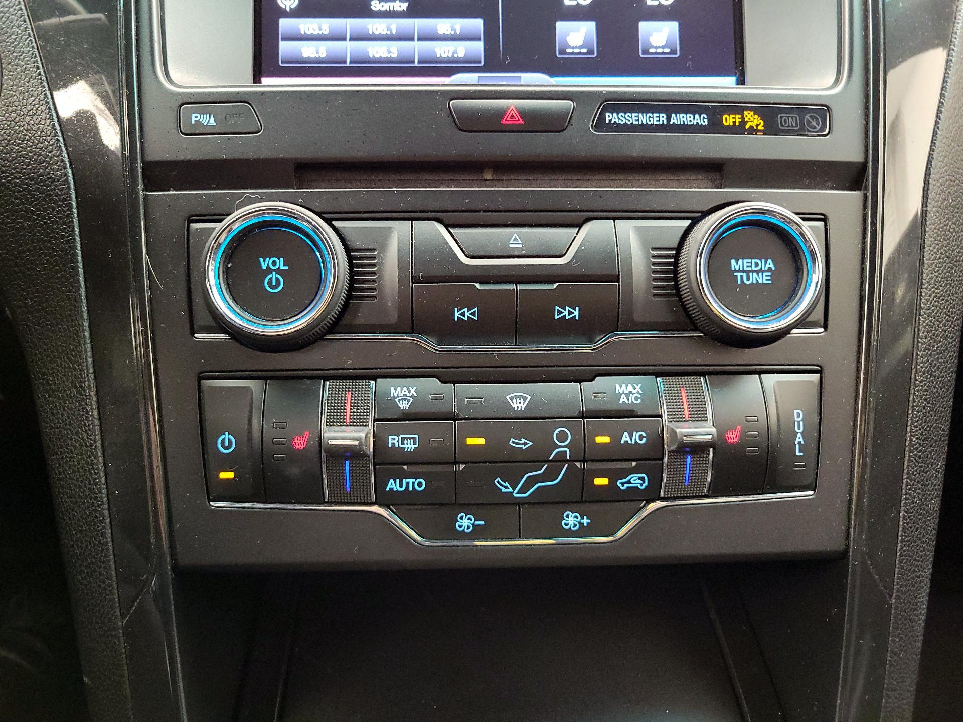 Thumbnail: 2016 Ford Explorer - 17