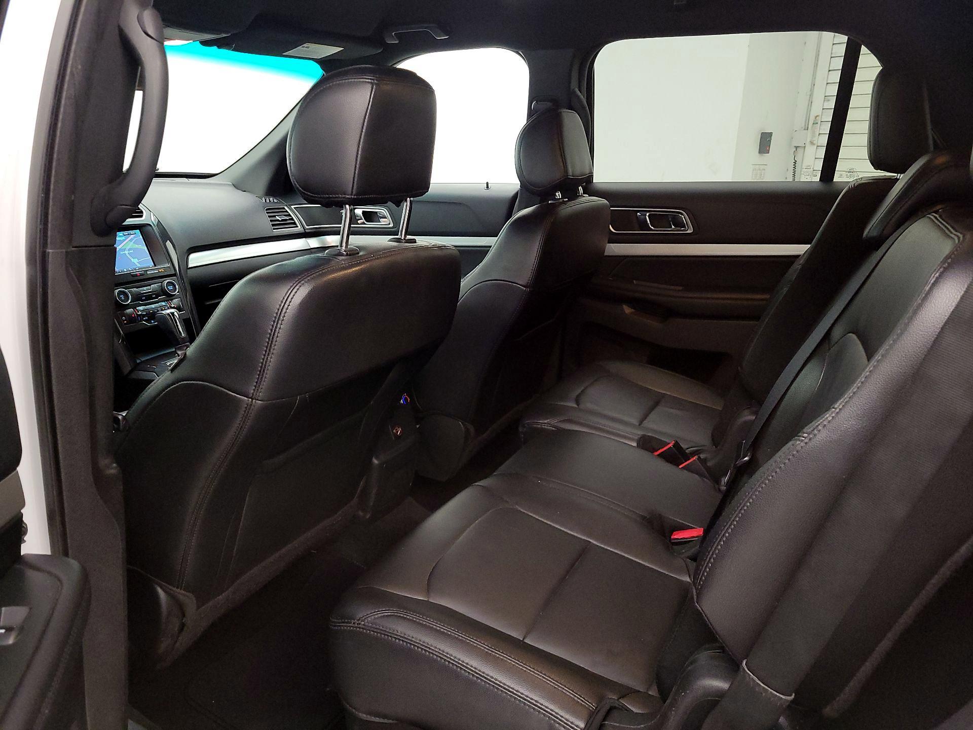 Thumbnail: 2016 Ford Explorer - 20