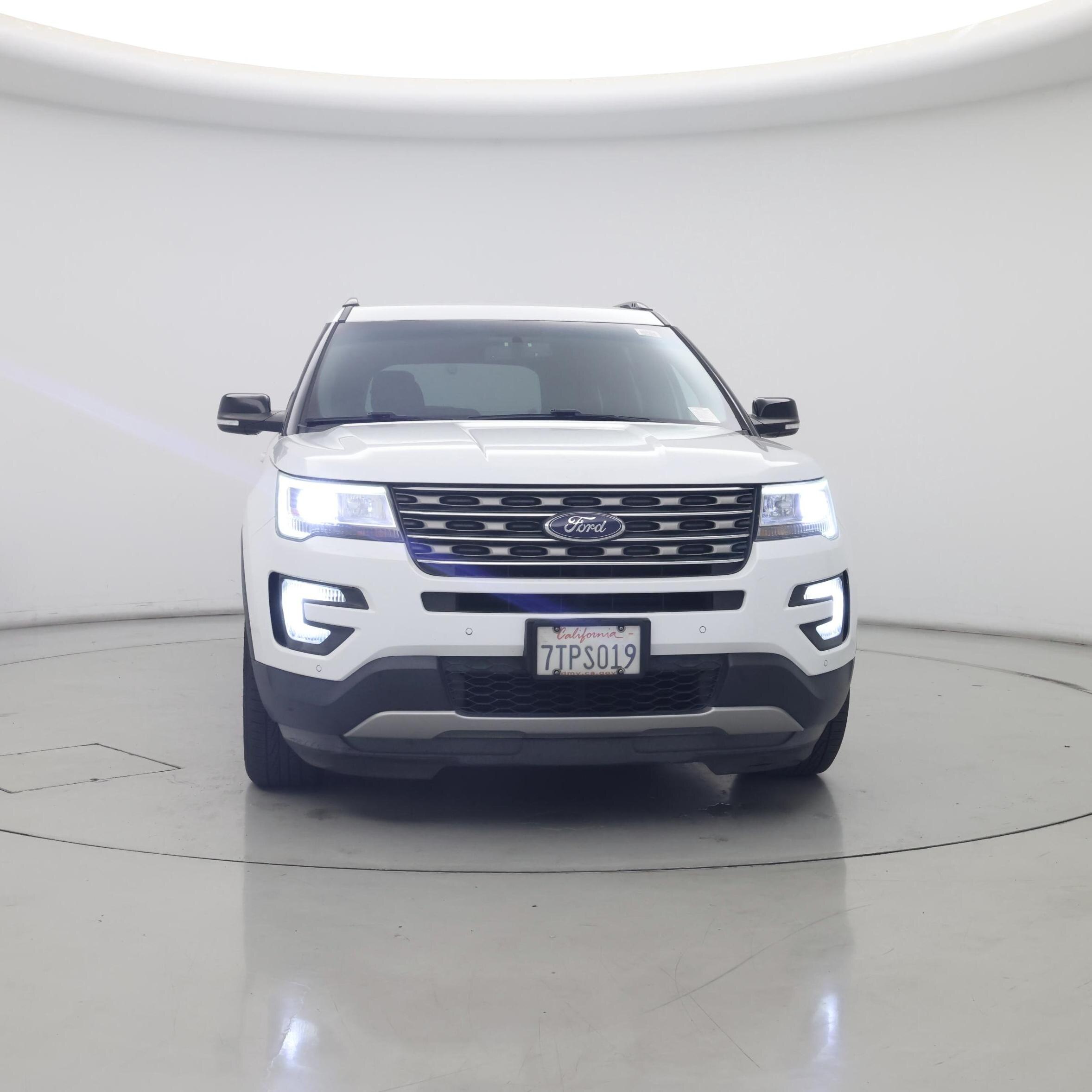 Thumbnail: 2016 Ford Explorer - 5
