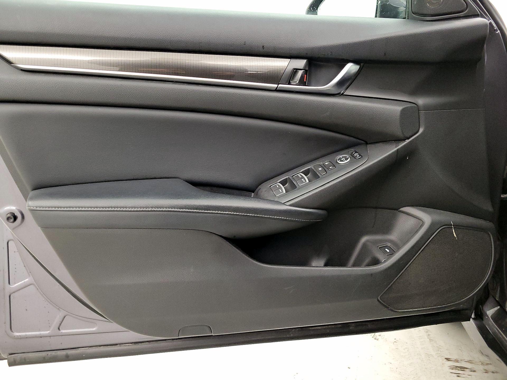 Thumbnail: 2018 Honda Accord - 12