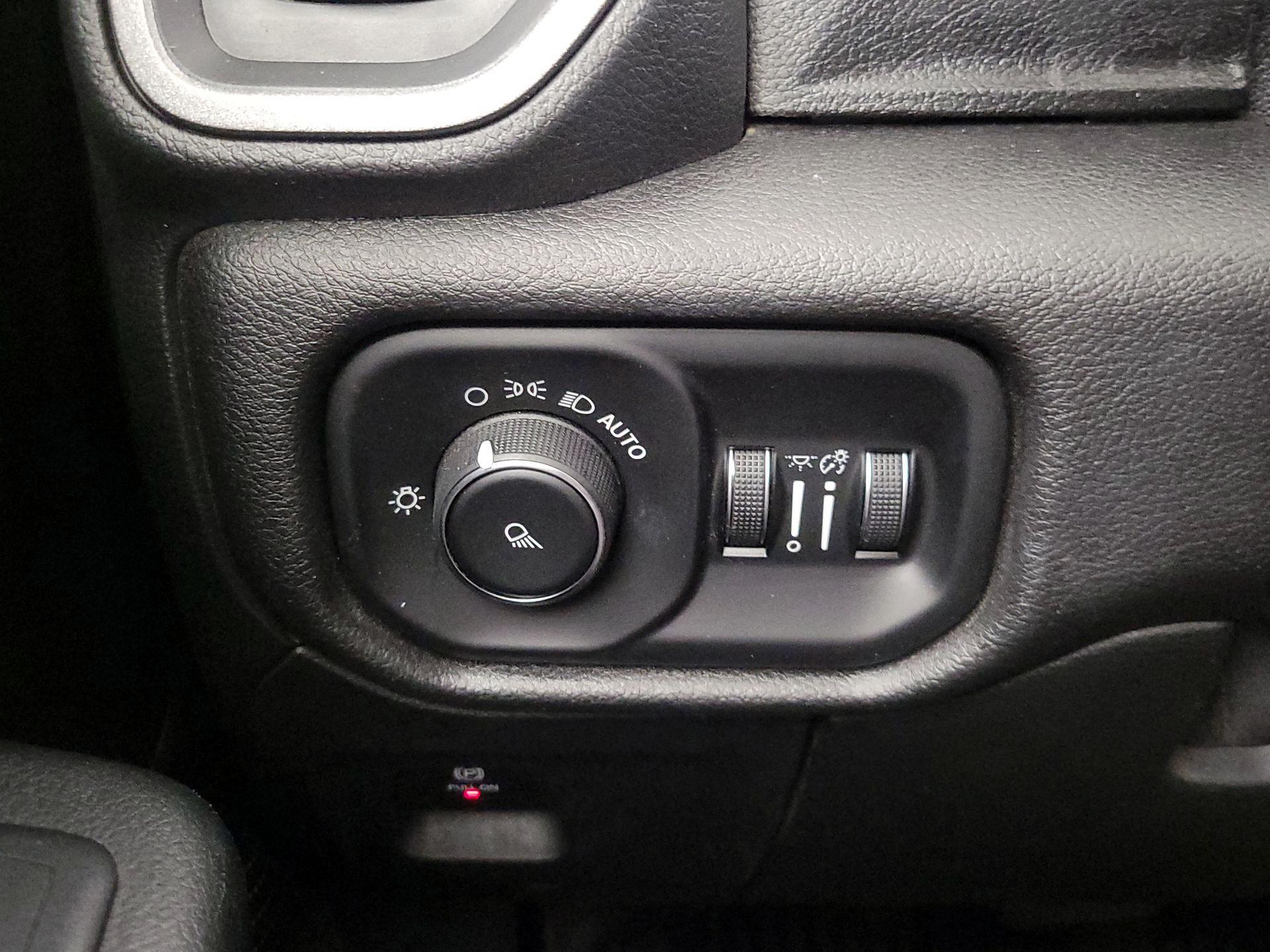 Thumbnail: 2019 RAM 1500 - 13