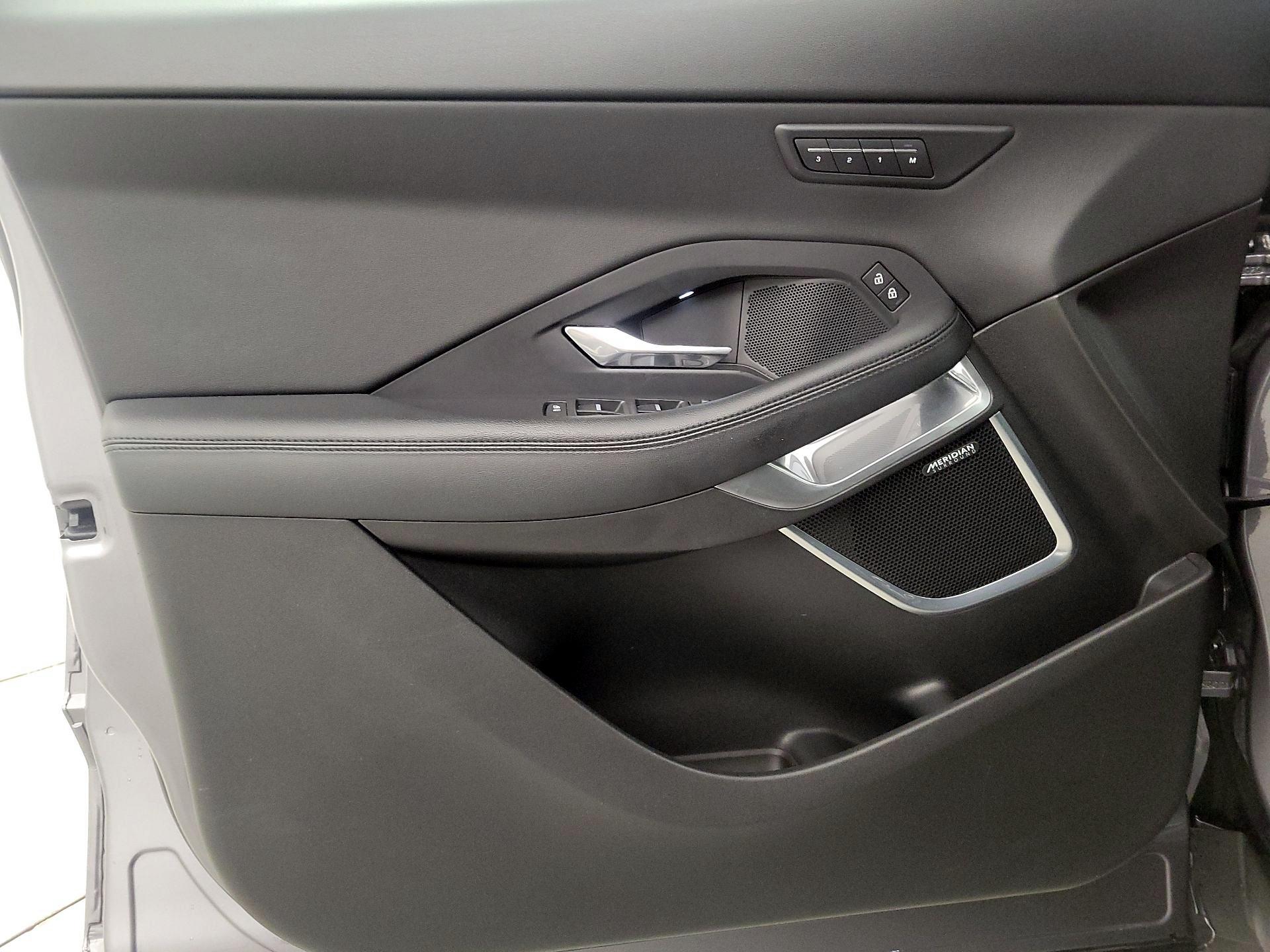 Thumbnail: 2022 Jaguar E-Pace - 12