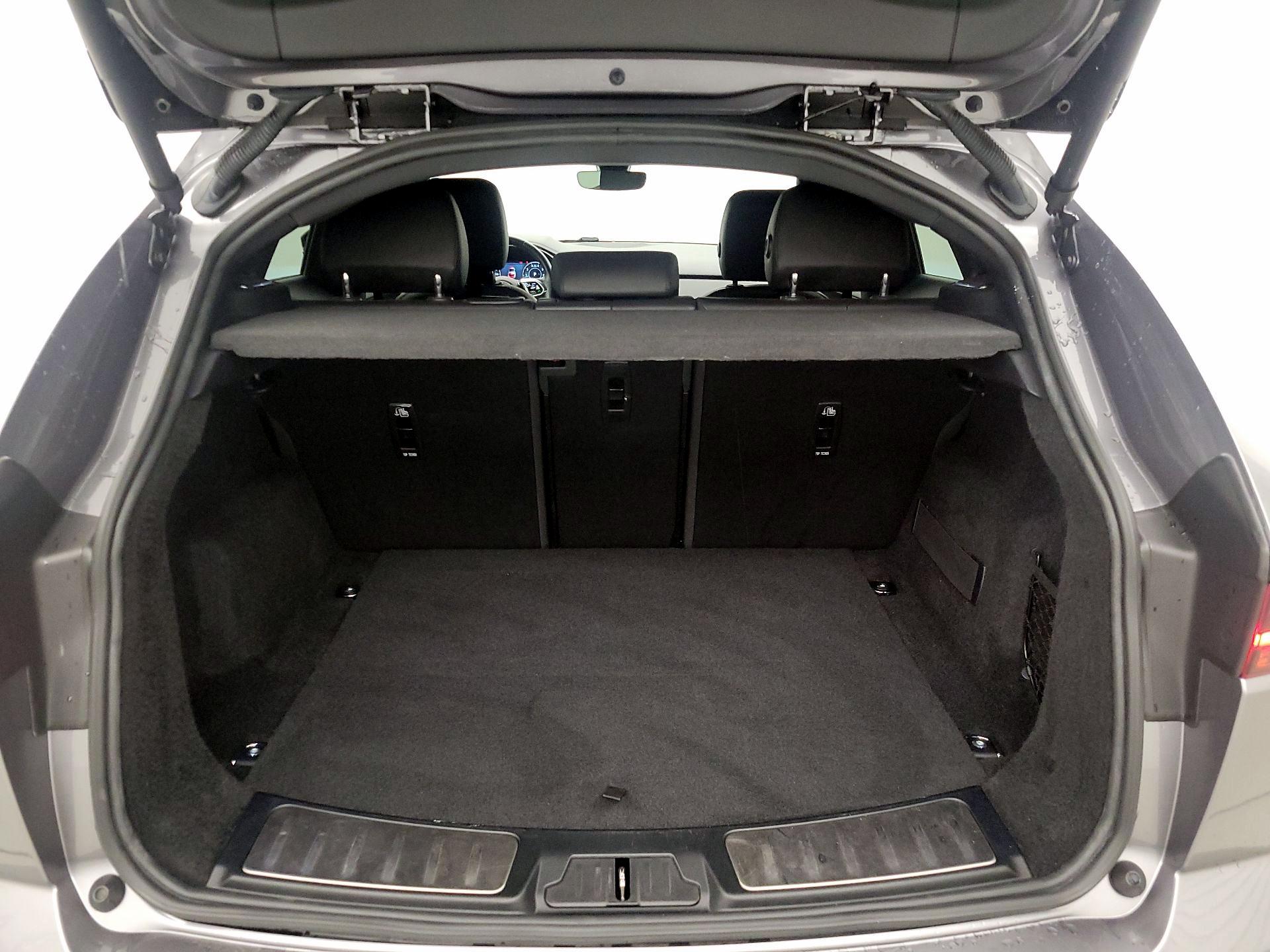 Thumbnail: 2022 Jaguar E-Pace - 20