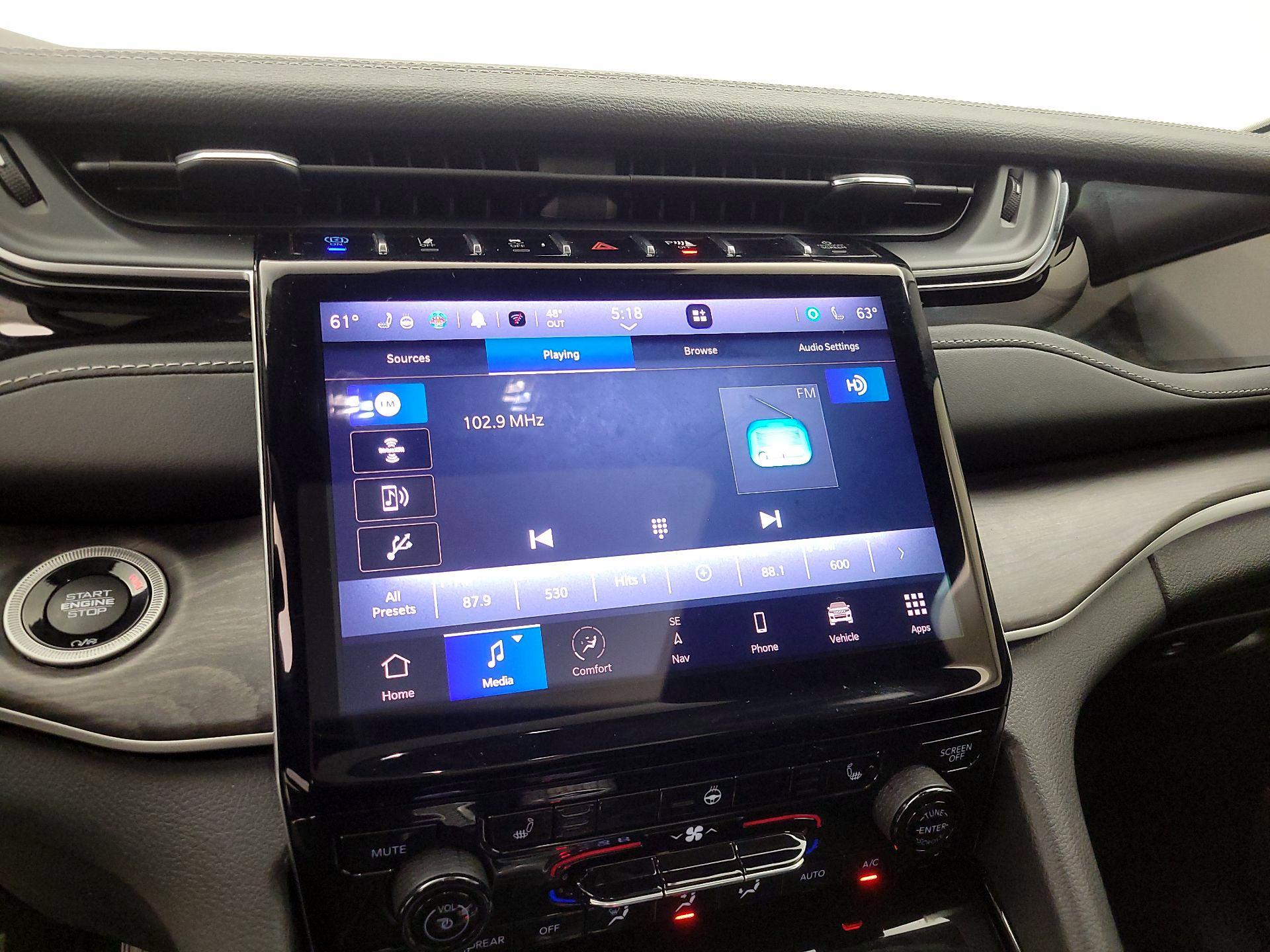 Thumbnail: 2023 Jeep Grand Cherokee - 16