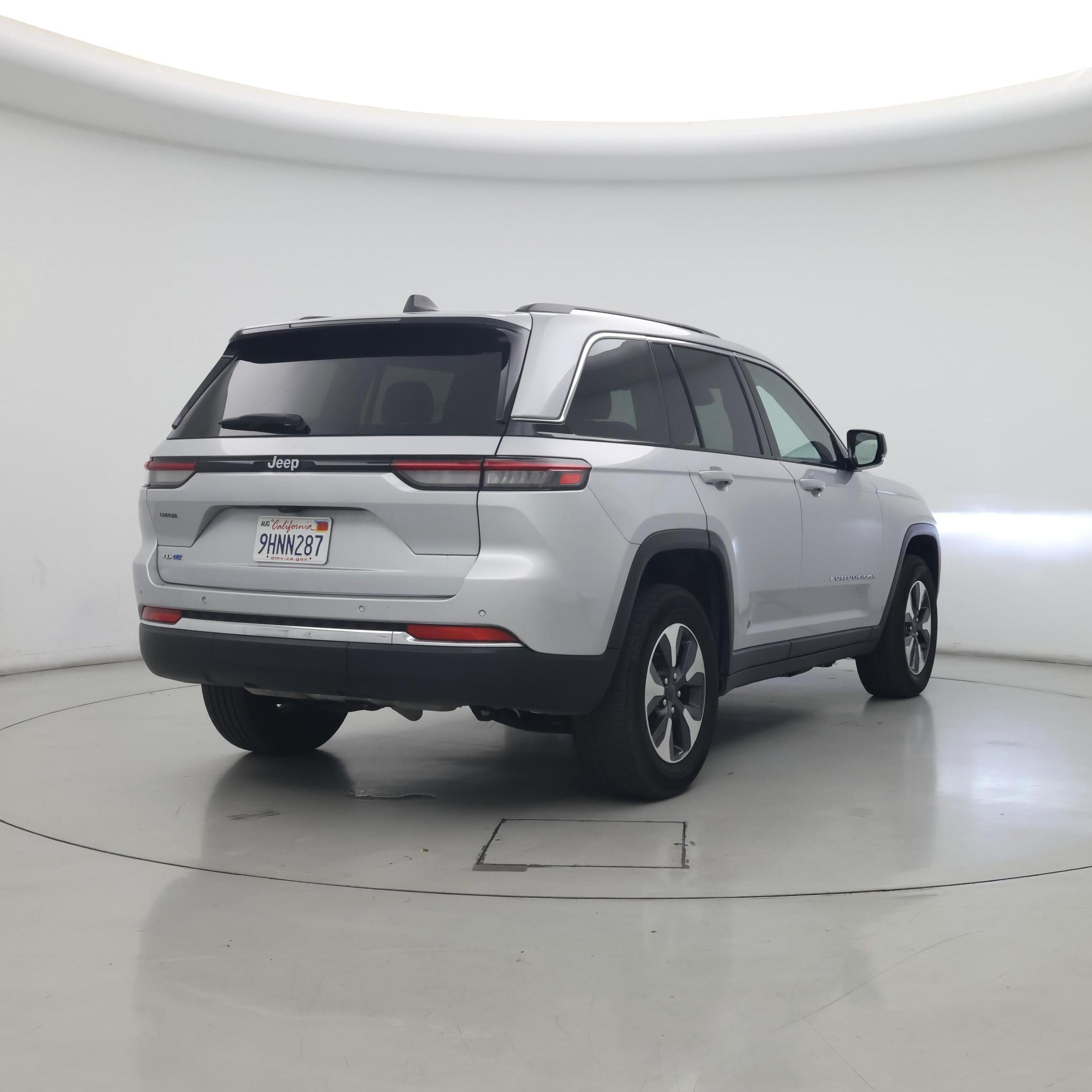 Thumbnail: 2023 Jeep Grand Cherokee - 8