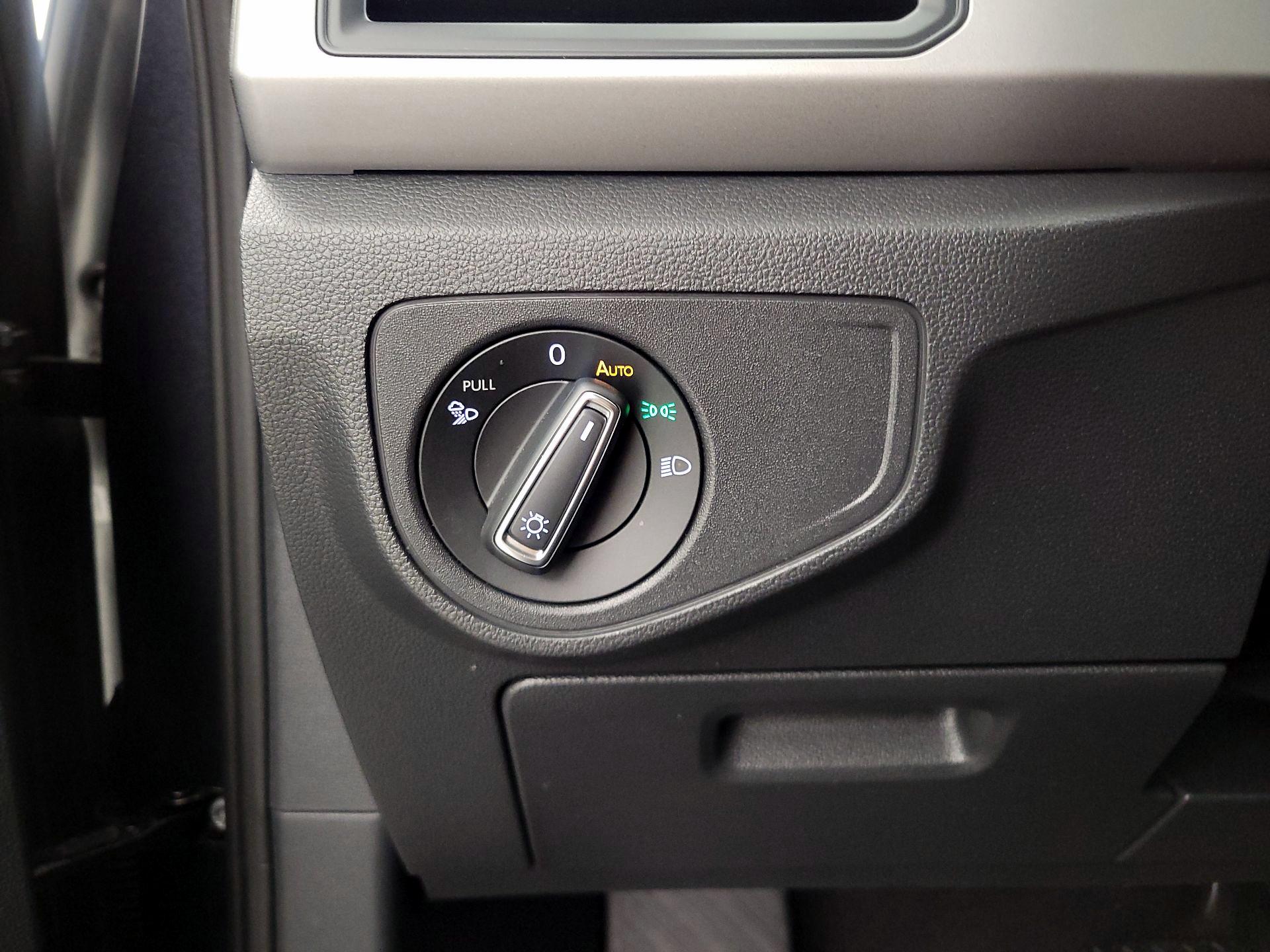 Thumbnail: 2020 Volkswagen Atlas - 13