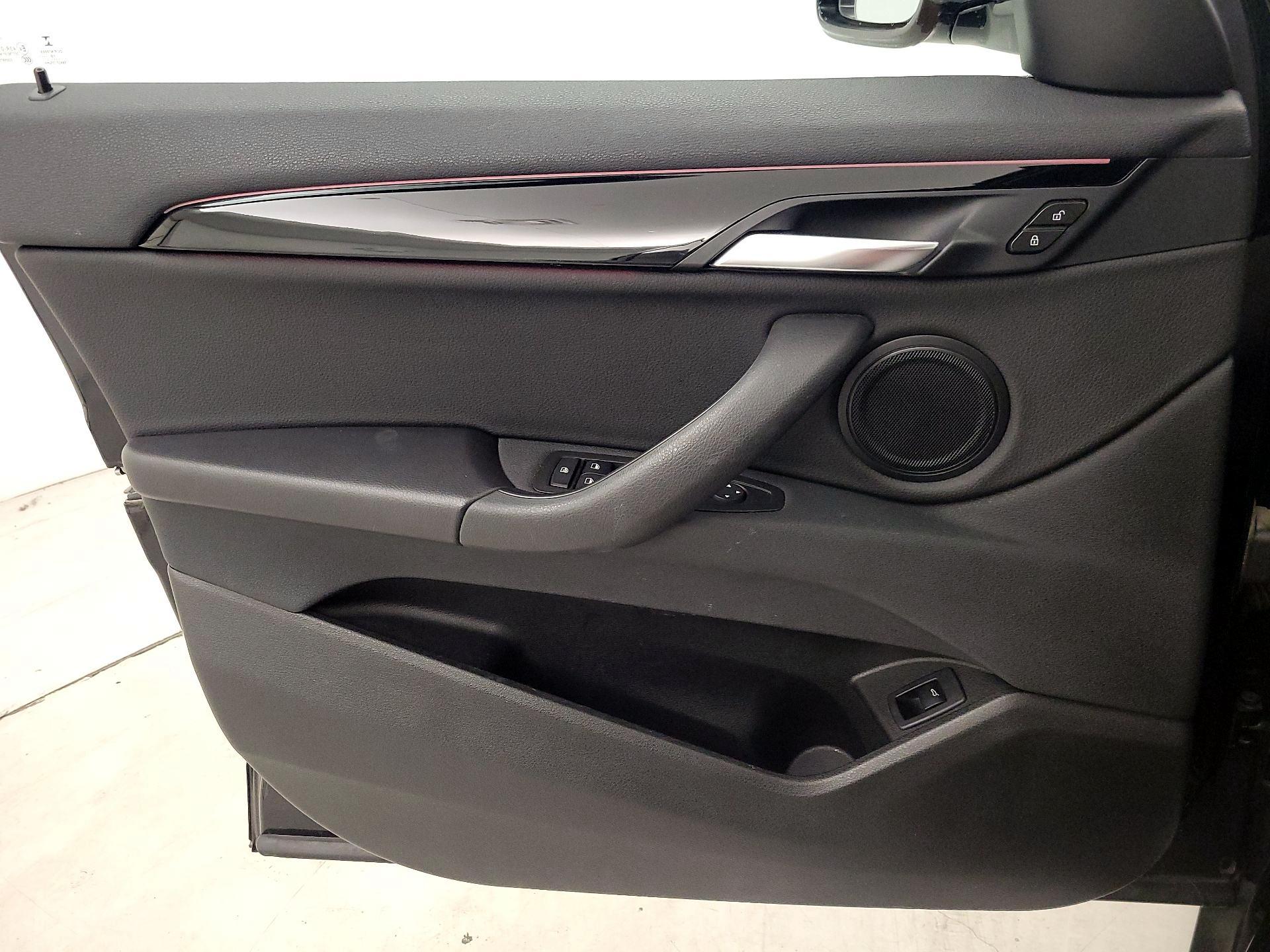 Thumbnail: 2020 BMW X2 - 12