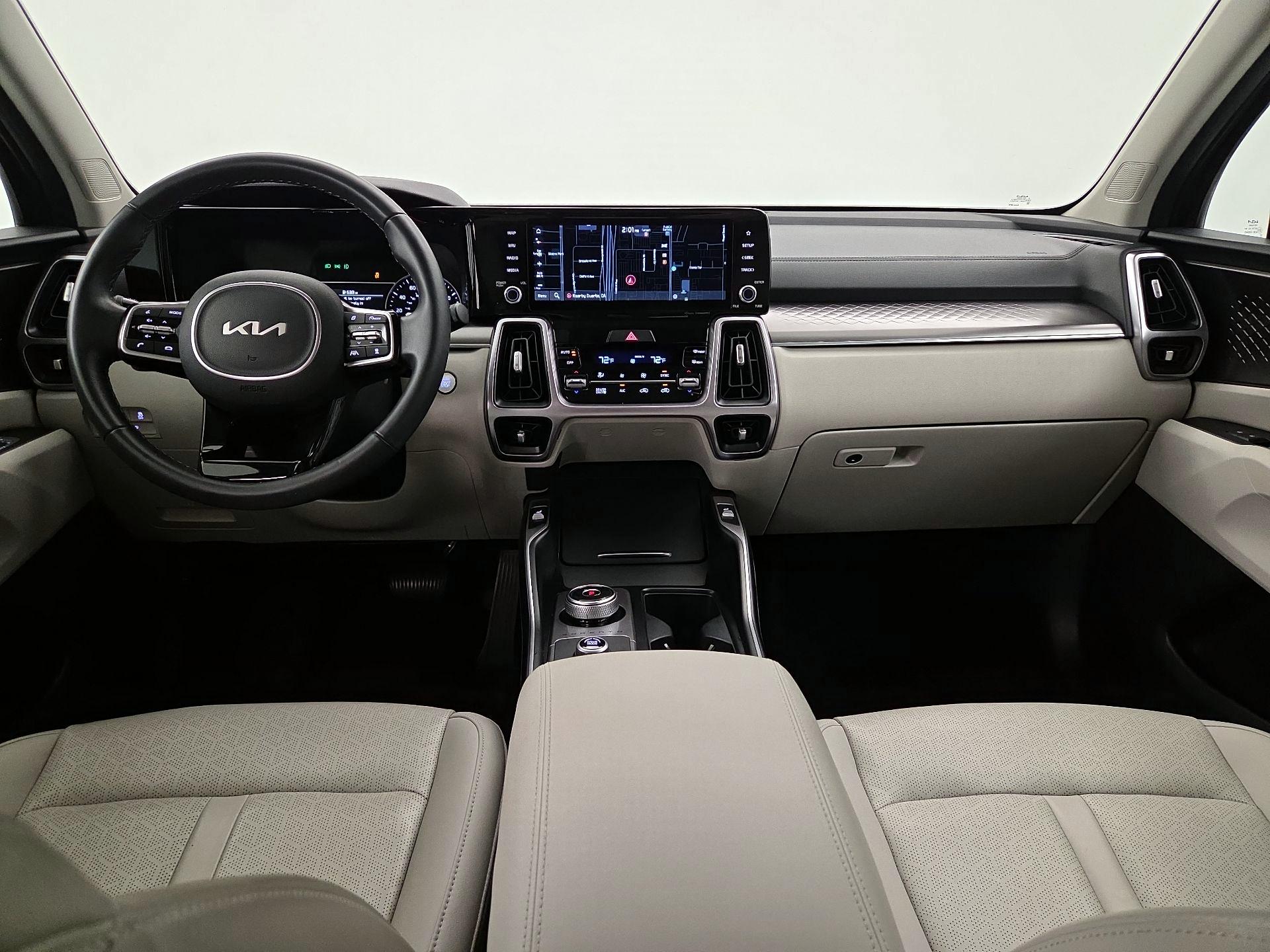 Thumbnail: 2023 Kia Sorento - 9