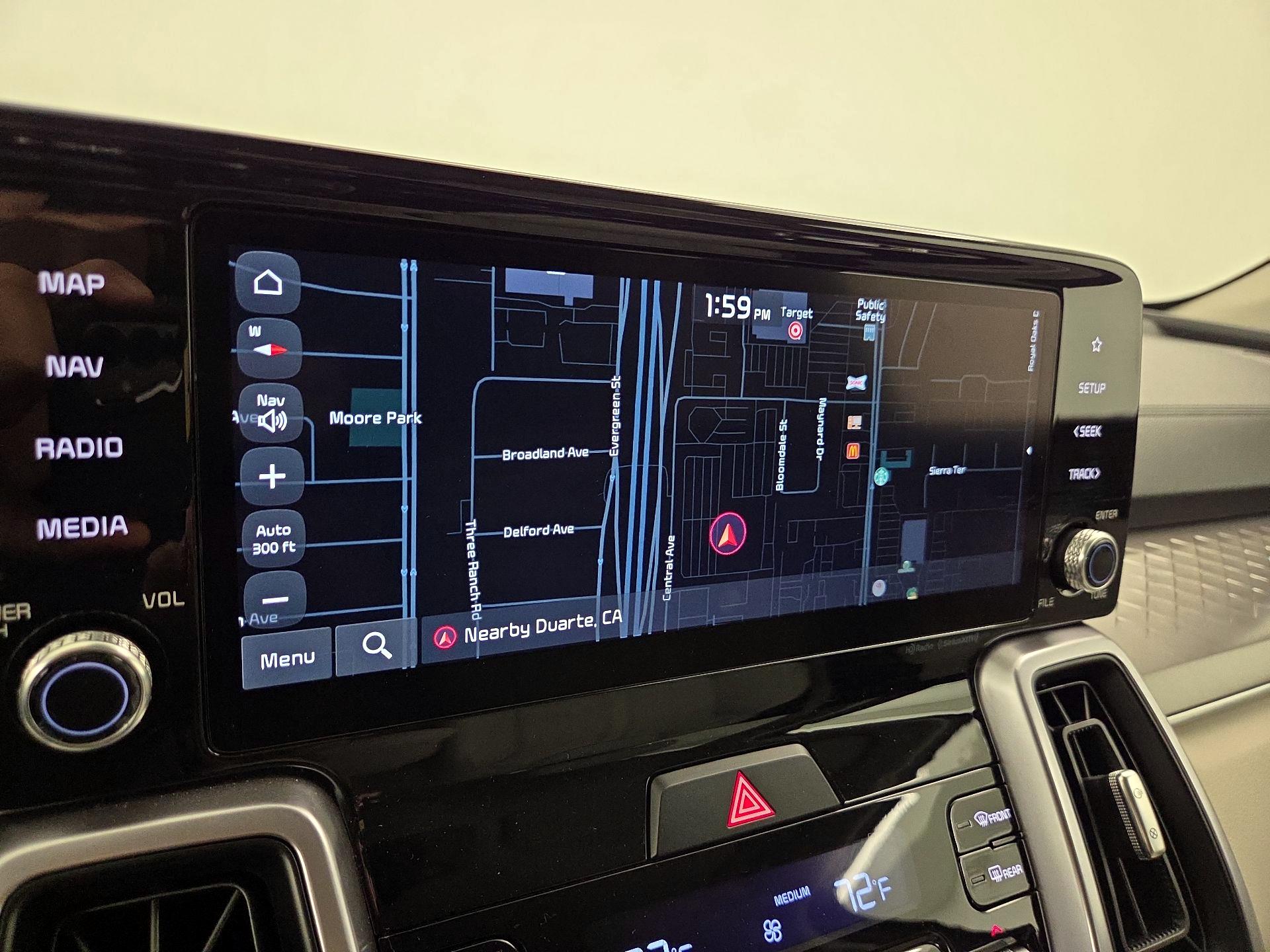 Thumbnail: 2023 Kia Sorento - 14