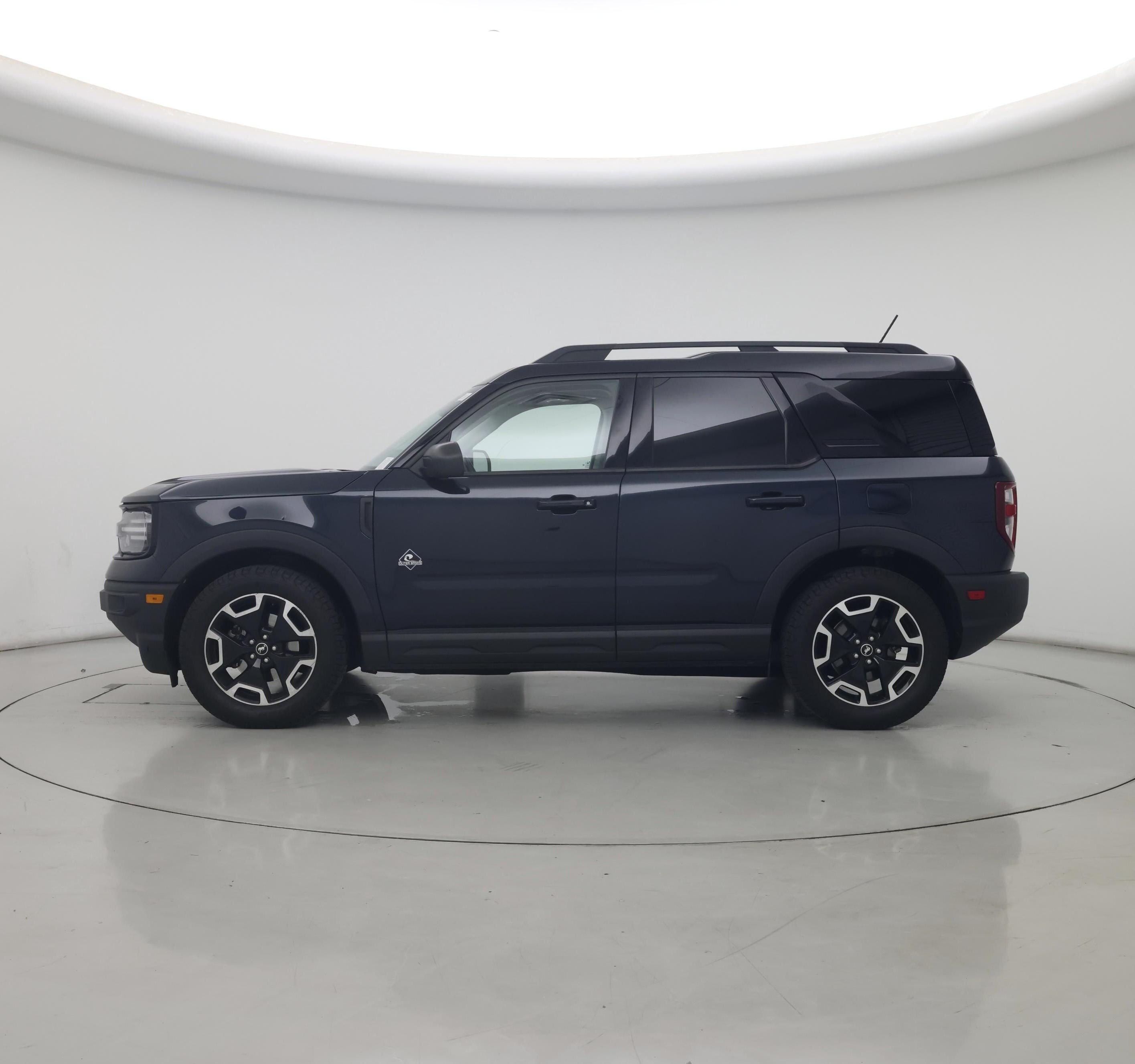 Thumbnail: 2021 Ford Bronco Sport - 3