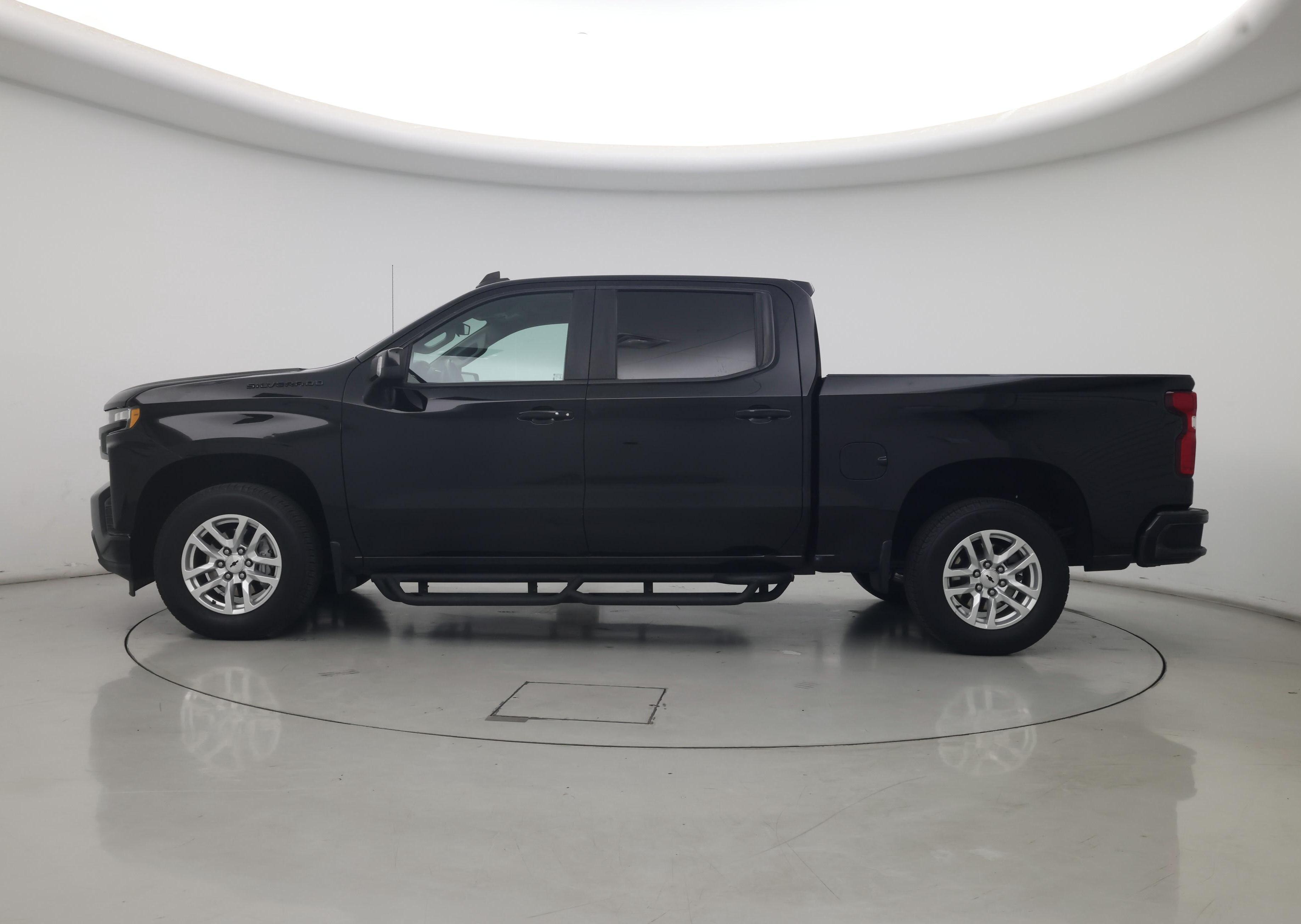 Thumbnail: 2020 Chevrolet Silverado 1500 - 3