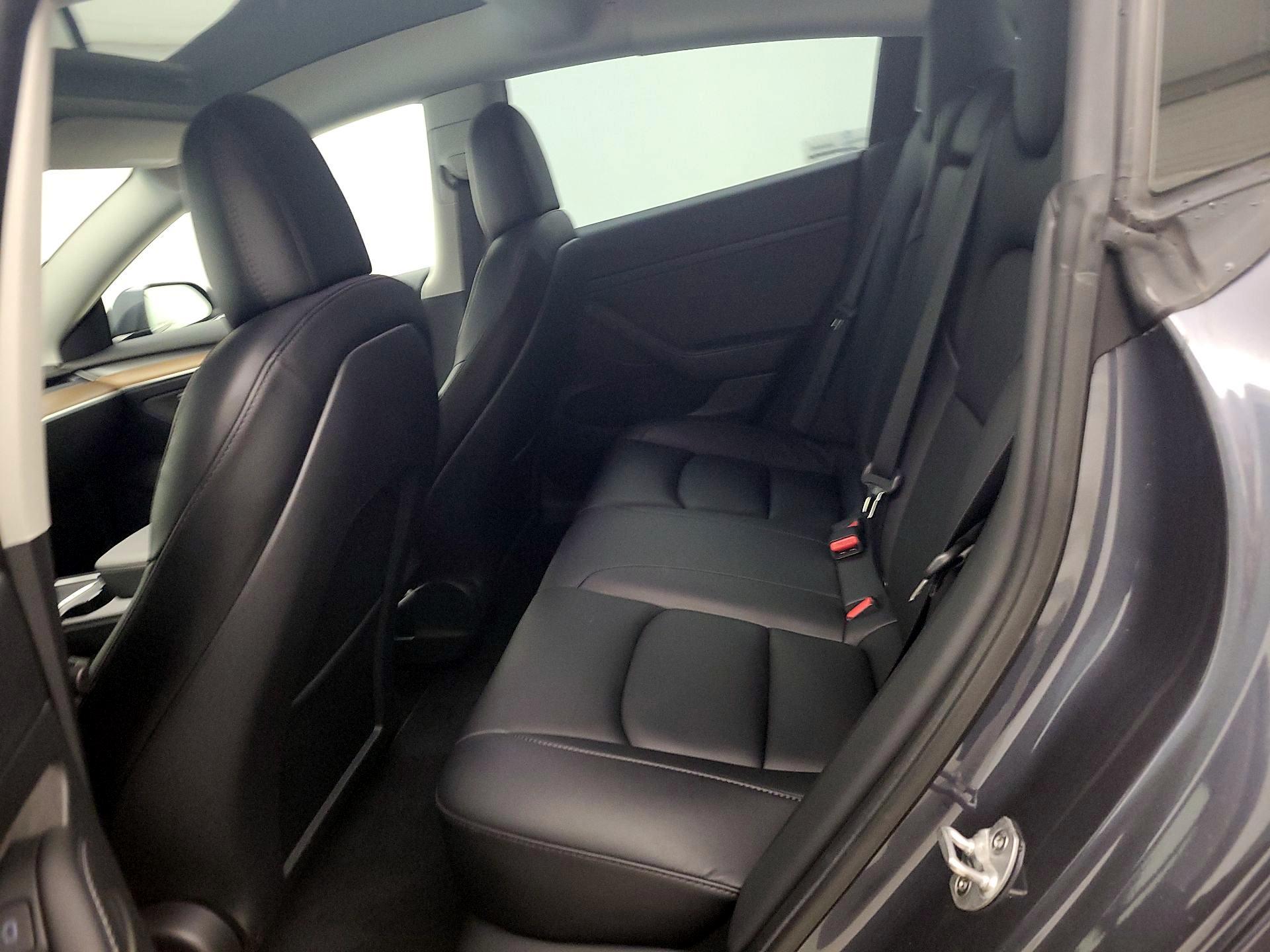 Thumbnail: 2022 Tesla Model 3 - 18