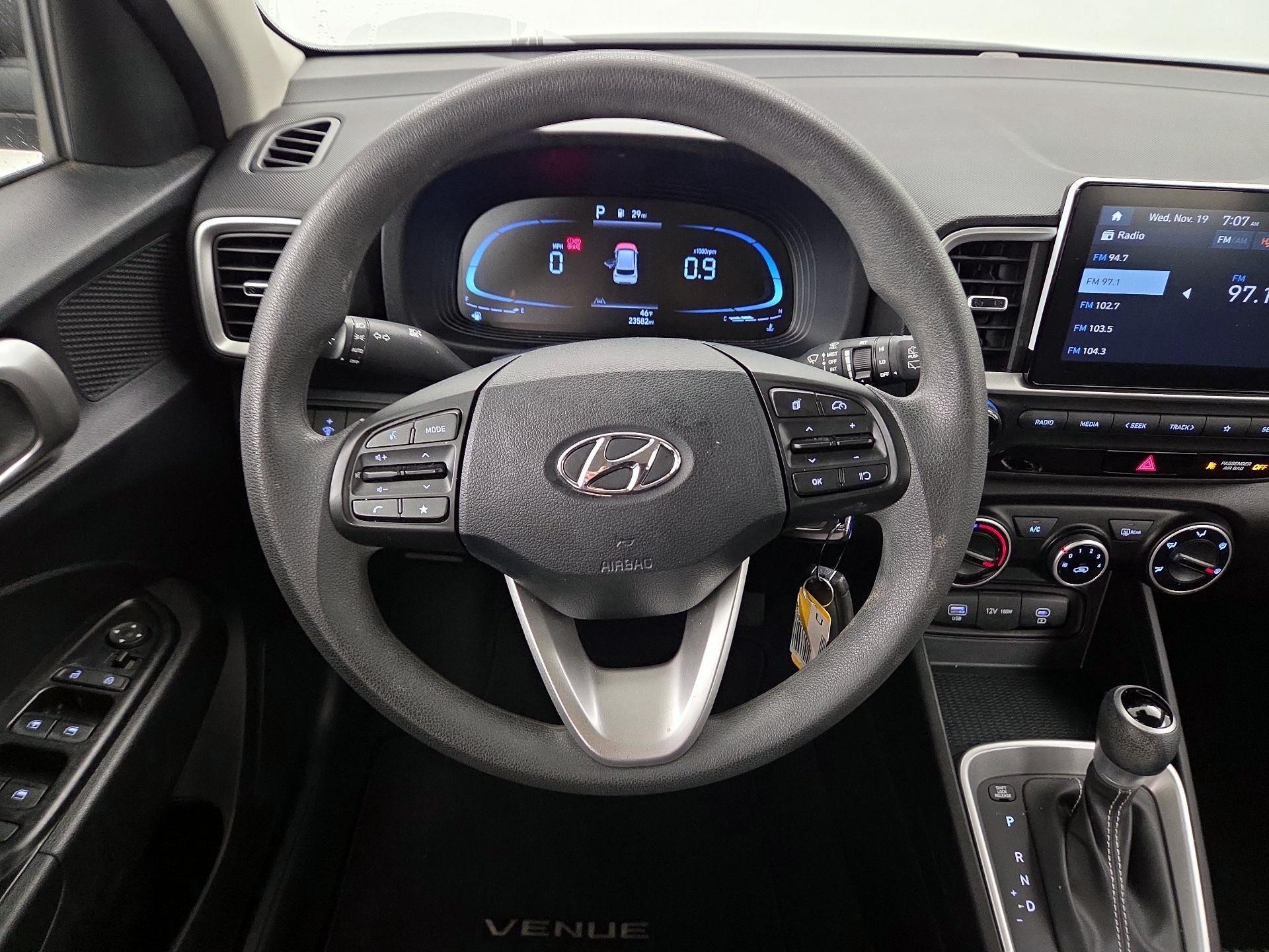 Thumbnail: 2023 Hyundai Venue - 10